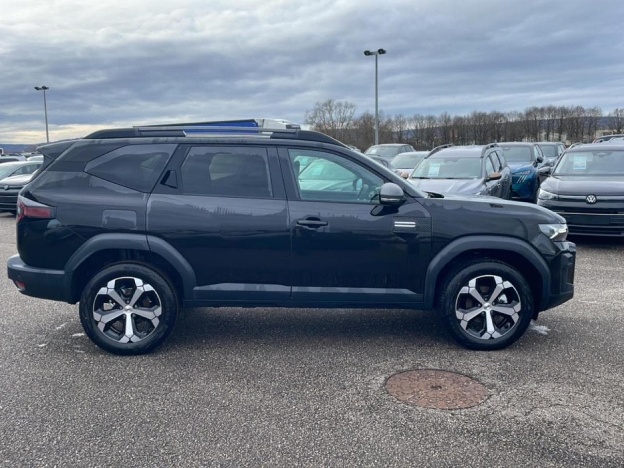 Dacia BIGSTER 1.8 HYBRID 155 JOURNEY (2025) - Photo 4