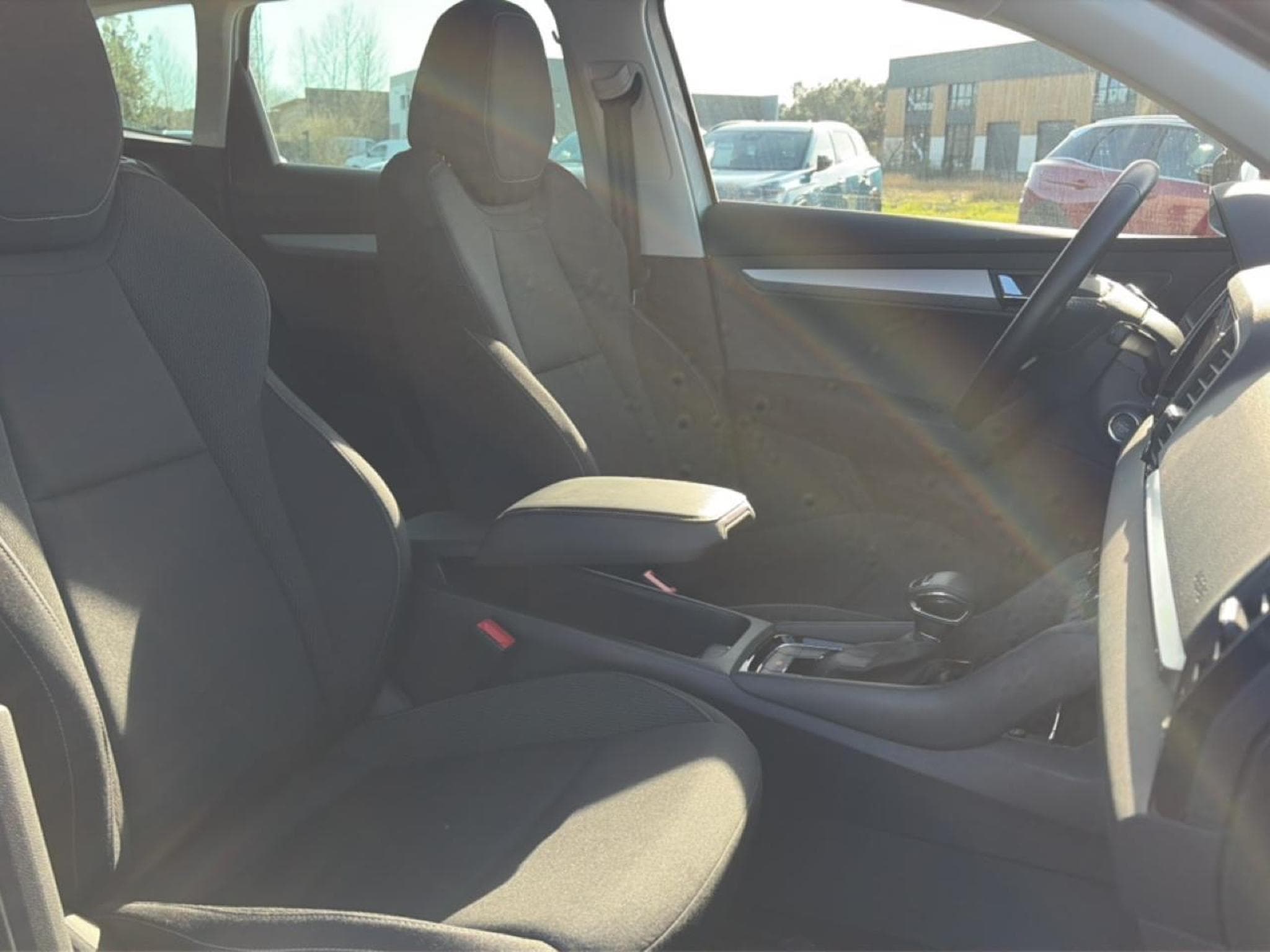 Skoda KAROQ 1.5 TSI 150 SELECTION DSG7 (2025) - Photo 16