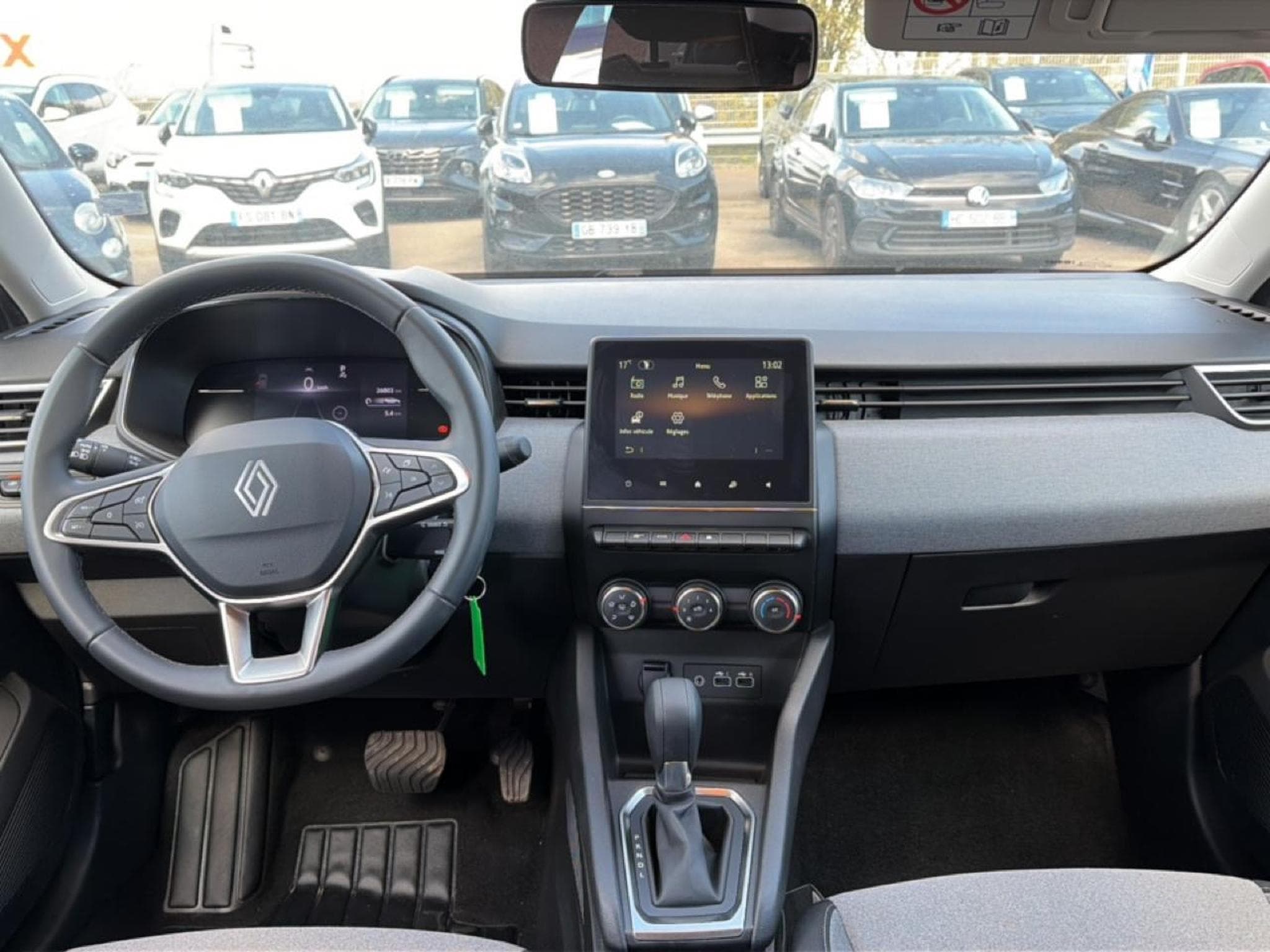 Renault CLIO V 1.0 TCE 90 EVOLUTION CVT (2025) - Photo 10