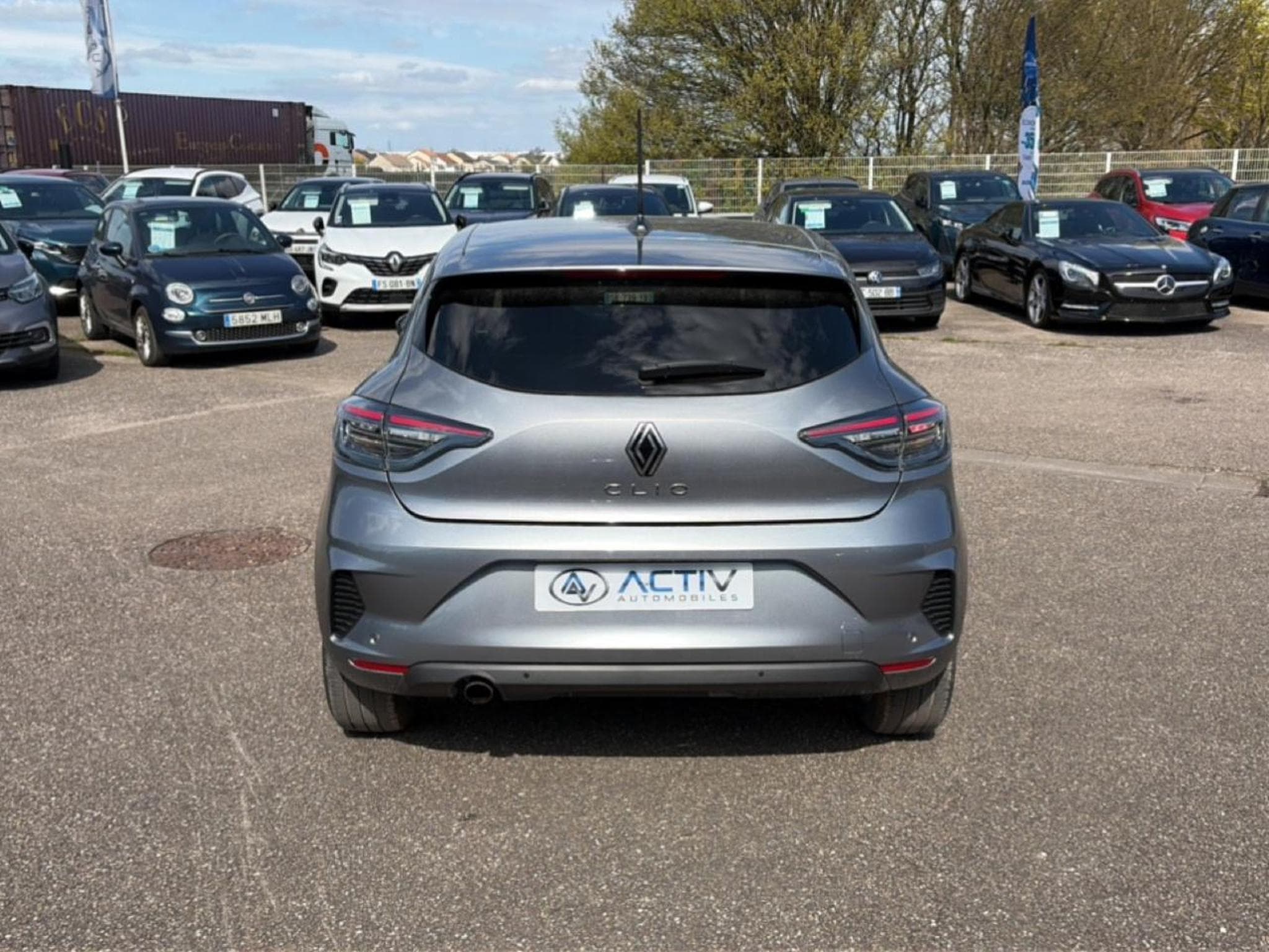 Renault CLIO V 1.0 TCE 90 EVOLUTION CVT (2025) - Photo 6