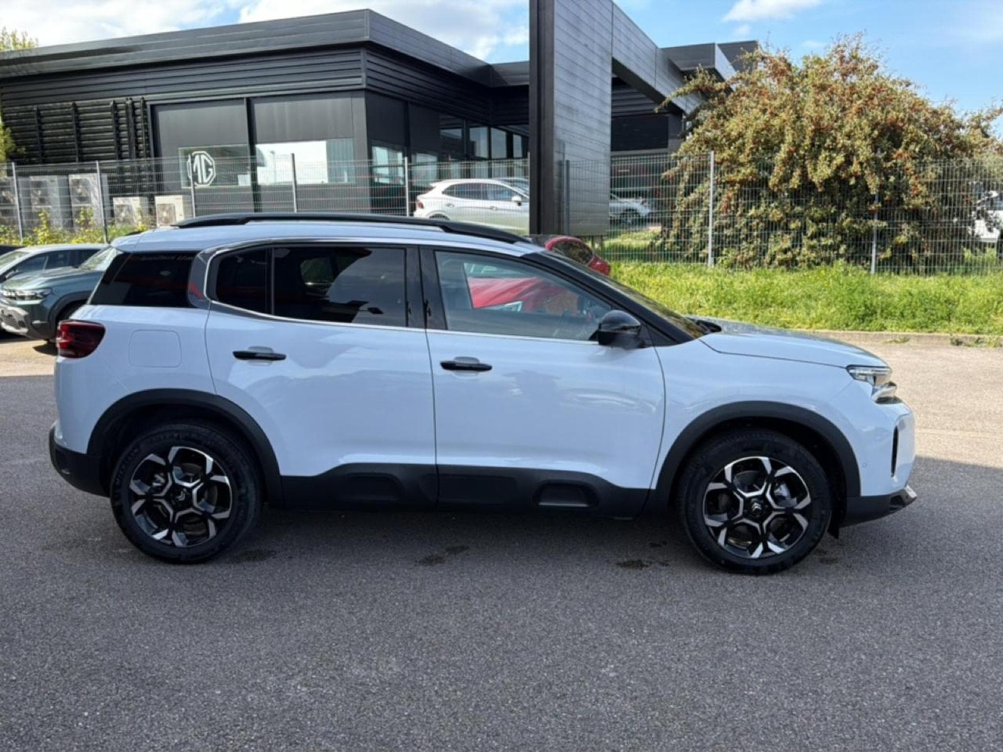 Citroen C5 AIRCROSS 1.5 BLUEHDI 130 MAX BOITE AUTOMATIQUE (2025) - Photo 4