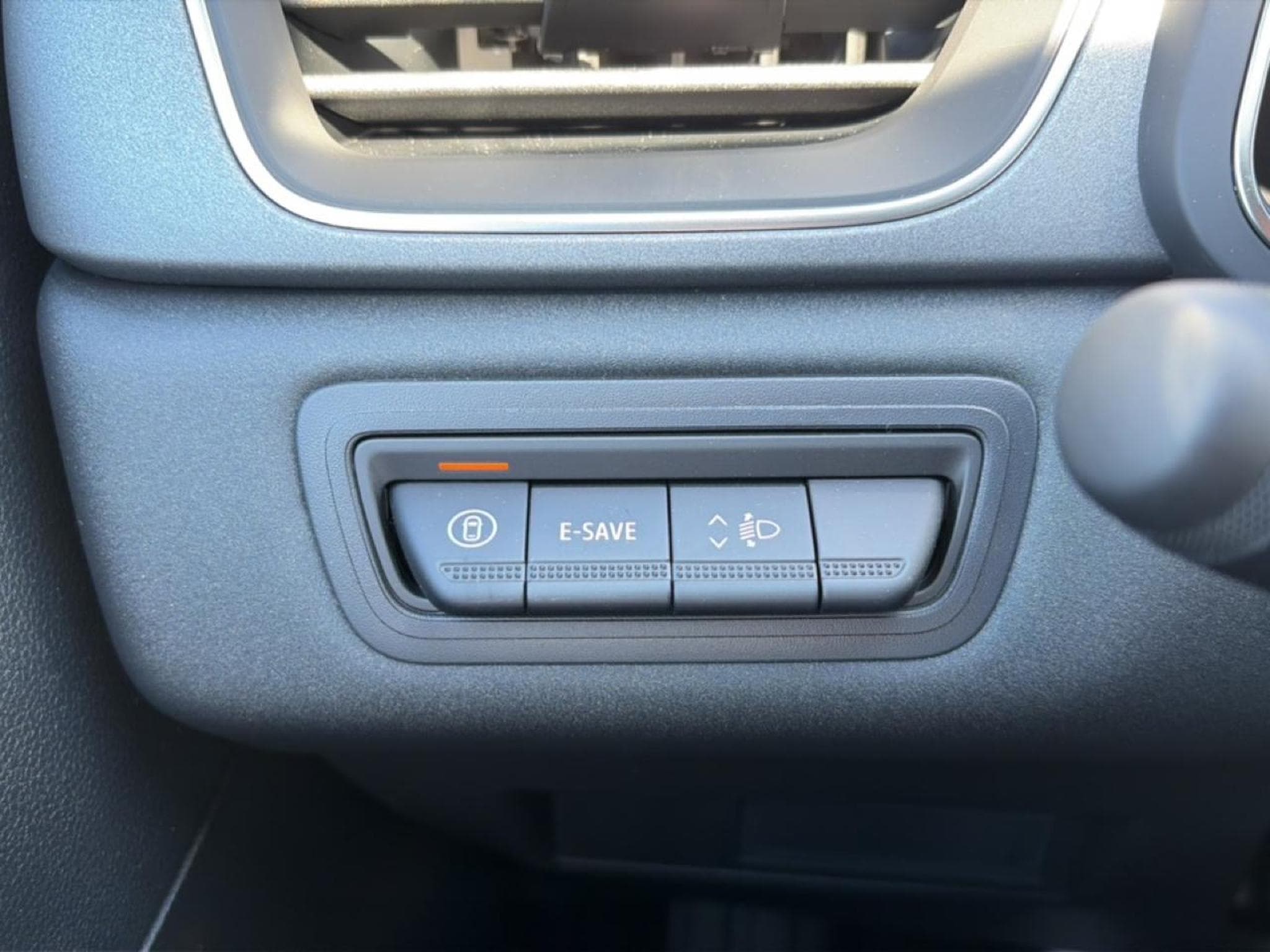 Renault CAPTUR II 1.8 E-TECH FULL HYBRID 160 TECHNO (2026) - Photo 12