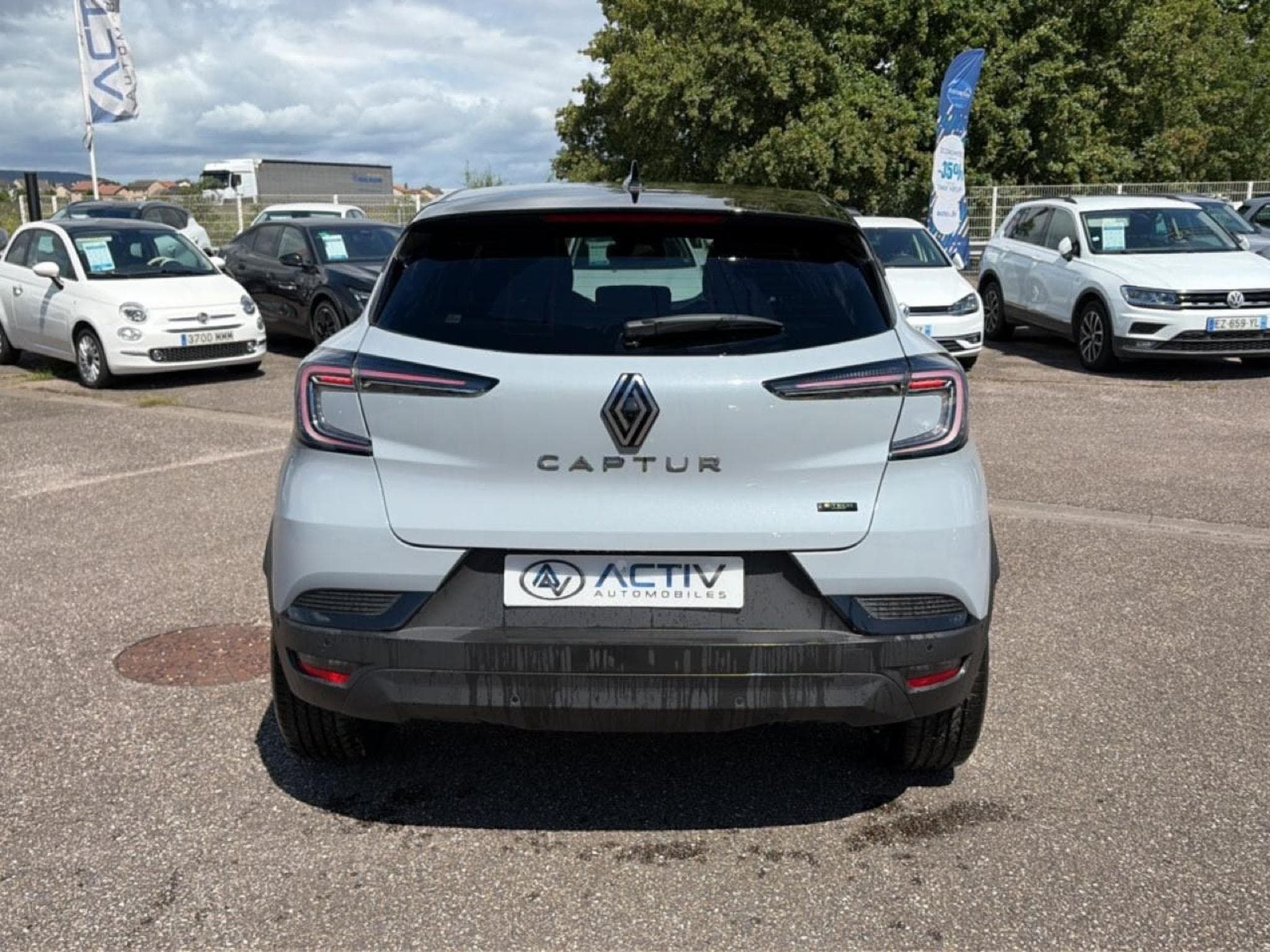 Renault CAPTUR II 1.8 E-TECH FULL HYBRID 160 TECHNO (2026) - Photo 6
