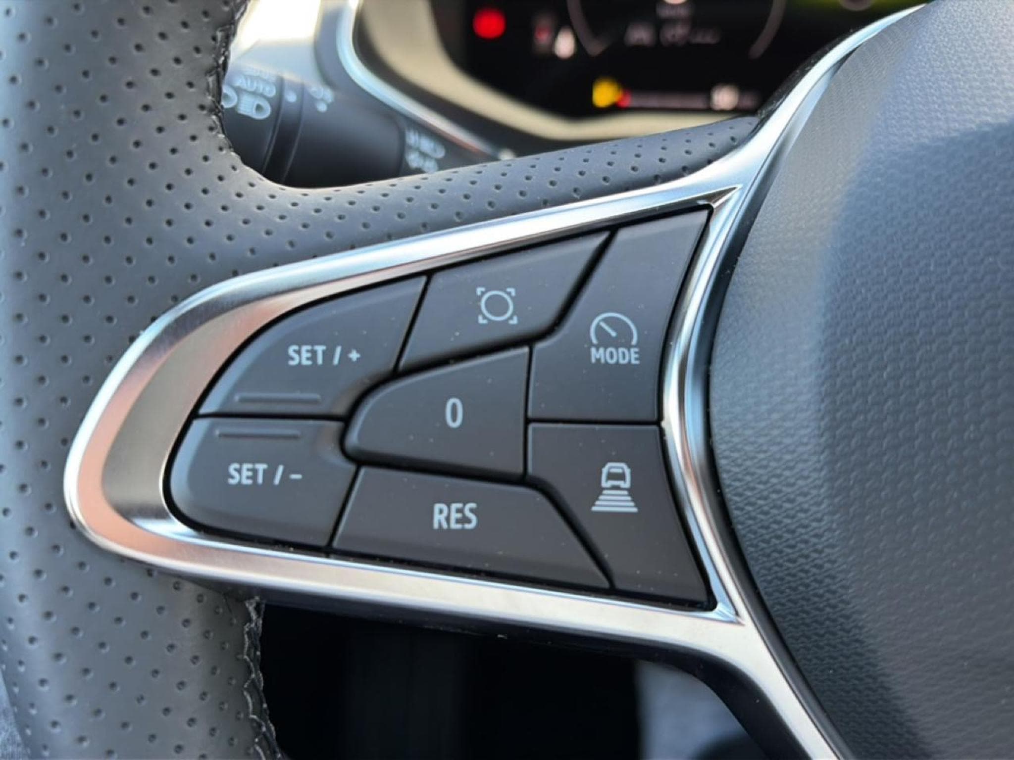 Renault CAPTUR II 1.8 E-TECH FULL HYBRID 160 TECHNO (2026) - Photo 14
