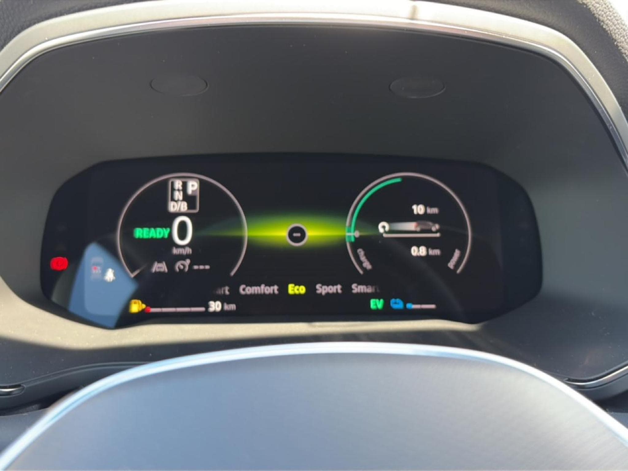 Renault CAPTUR II 1.8 E-TECH FULL HYBRID 160 TECHNO (2026) - Photo 16