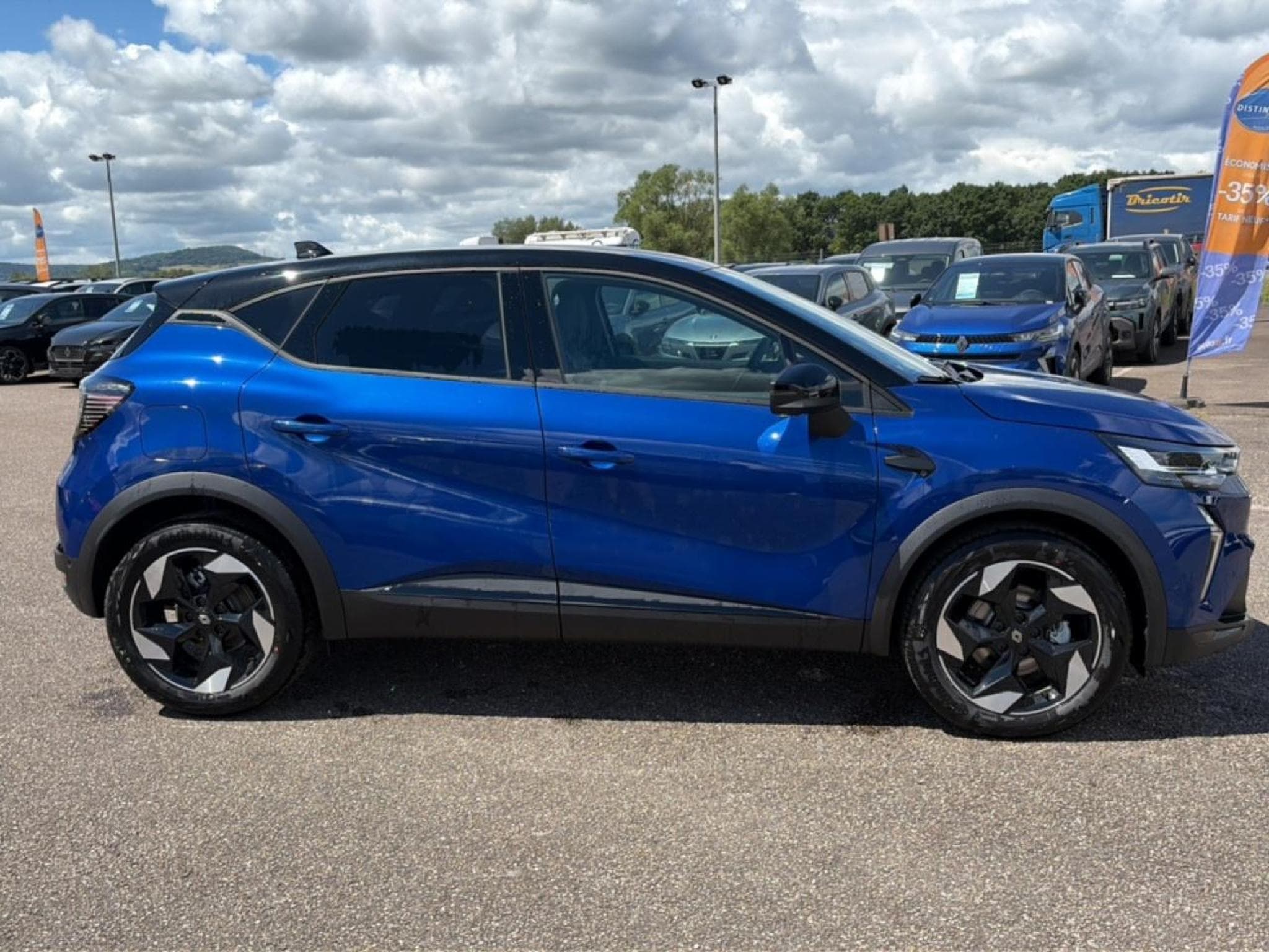 Renault CAPTUR II 1.8 E-TECH FULL HYBRID 160 TECHNO (2026) - Photo 4