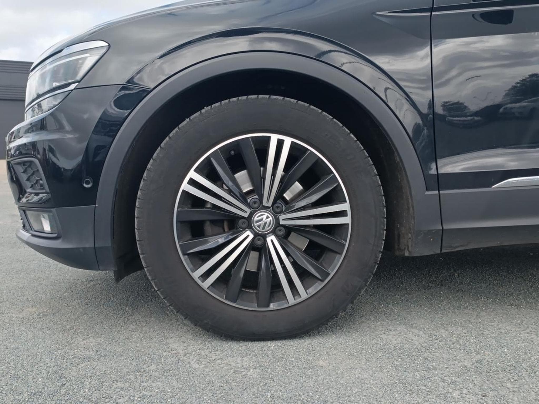 VW TIGUAN 2.0 TDI 150 CARAT (2018) - Photo 10