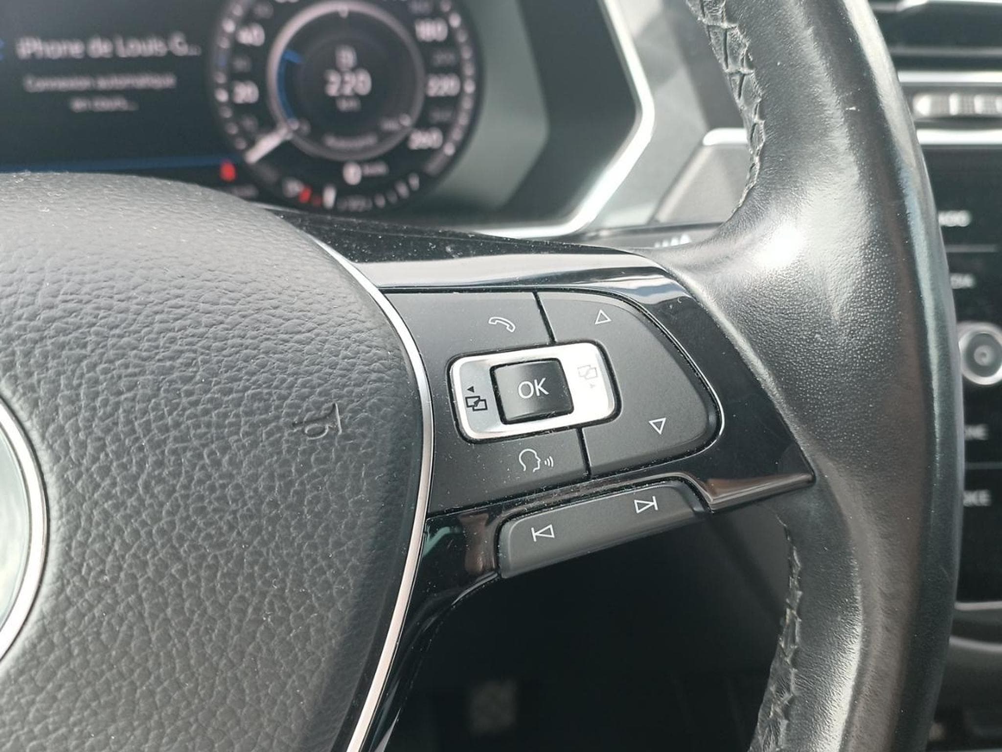 VW TIGUAN 2.0 TDI 150 CARAT (2018) - Photo 14
