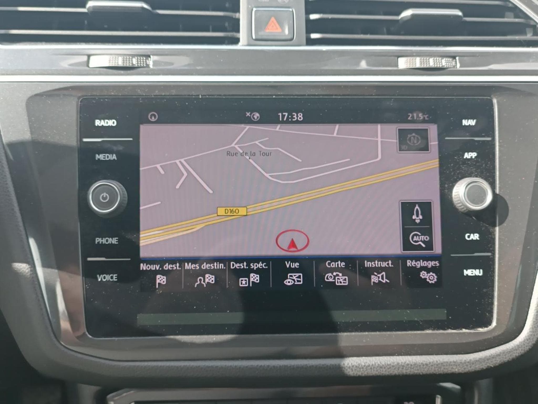 VW TIGUAN 2.0 TDI 150 CARAT (2018) - Photo 18