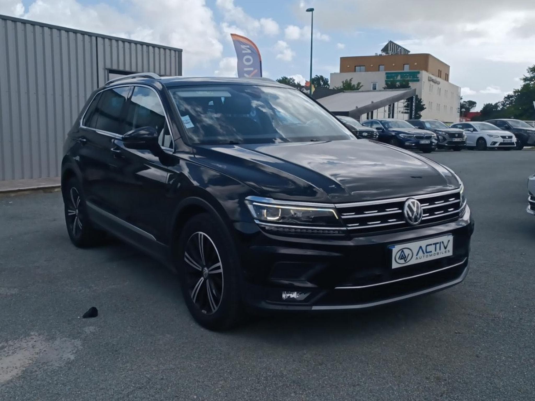VW TIGUAN 2.0 TDI 150 CARAT (2018) - Photo 3