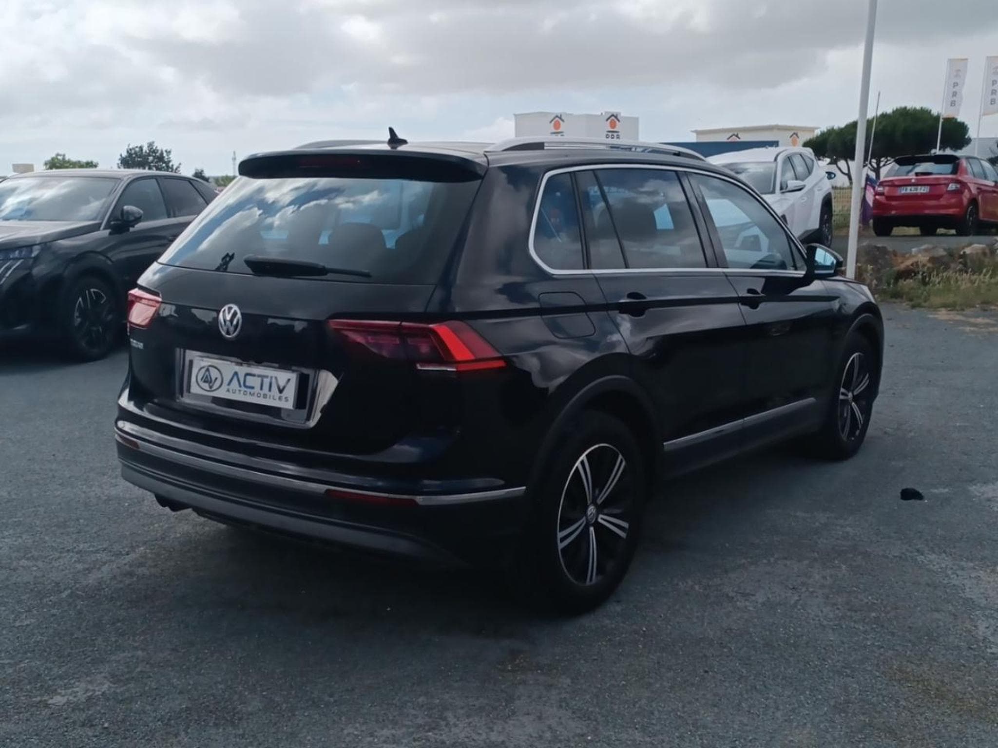 VW TIGUAN 2.0 TDI 150 CARAT (2018) - Photo 5