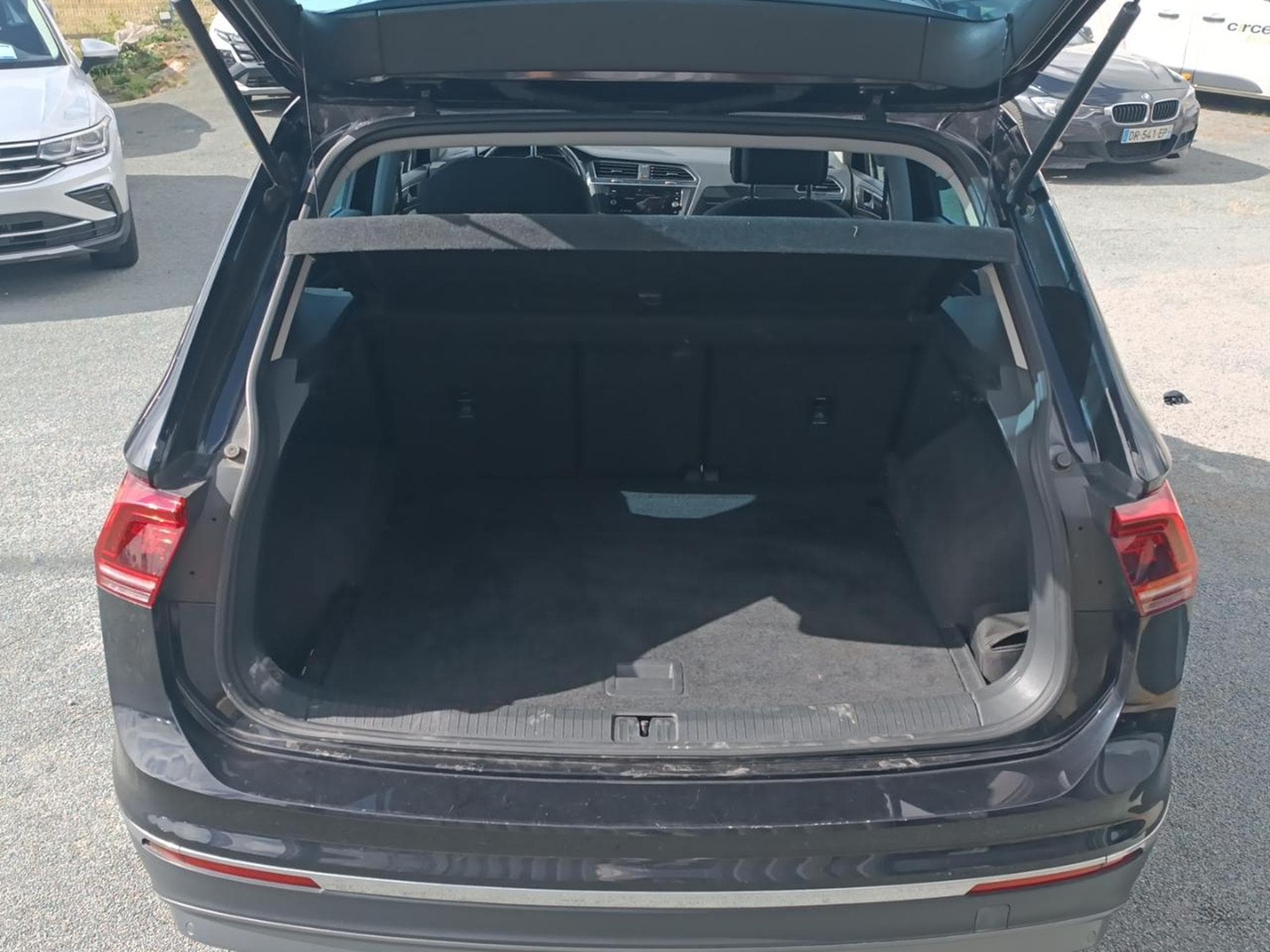 VW TIGUAN 2.0 TDI 150 CARAT (2018) - Photo 9