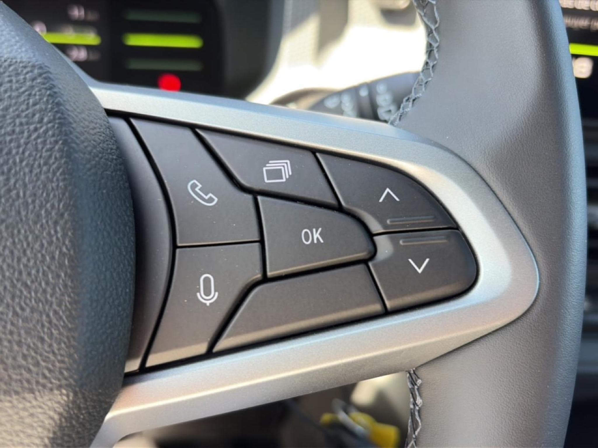 Dacia DUSTER 1.2 HYBRID-G 150 EXPRESSION 4X4 (2026) - Photo 17