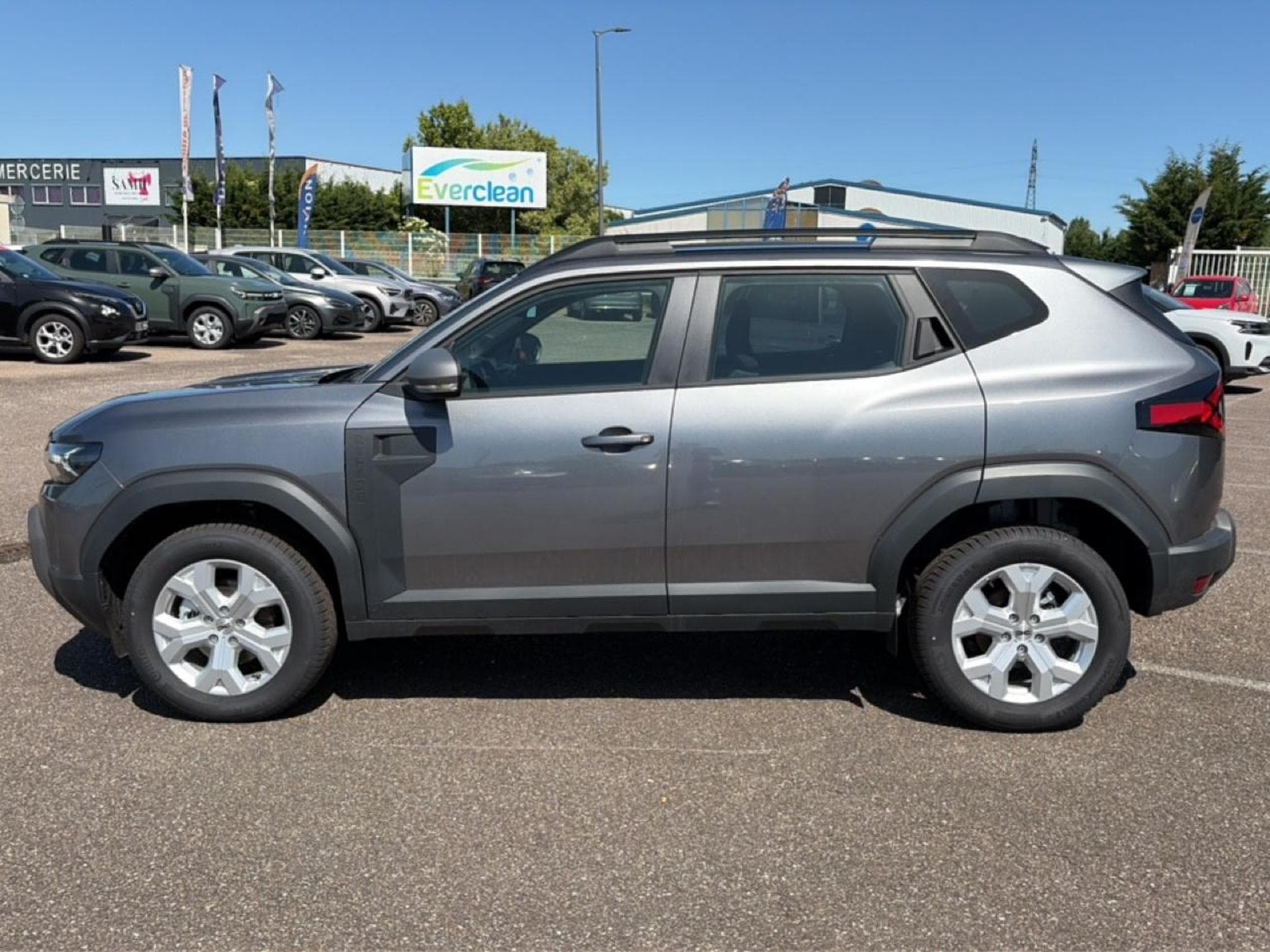 Dacia DUSTER 1.2 HYBRID-G 150 EXPRESSION 4X4 (2026) - Photo 8