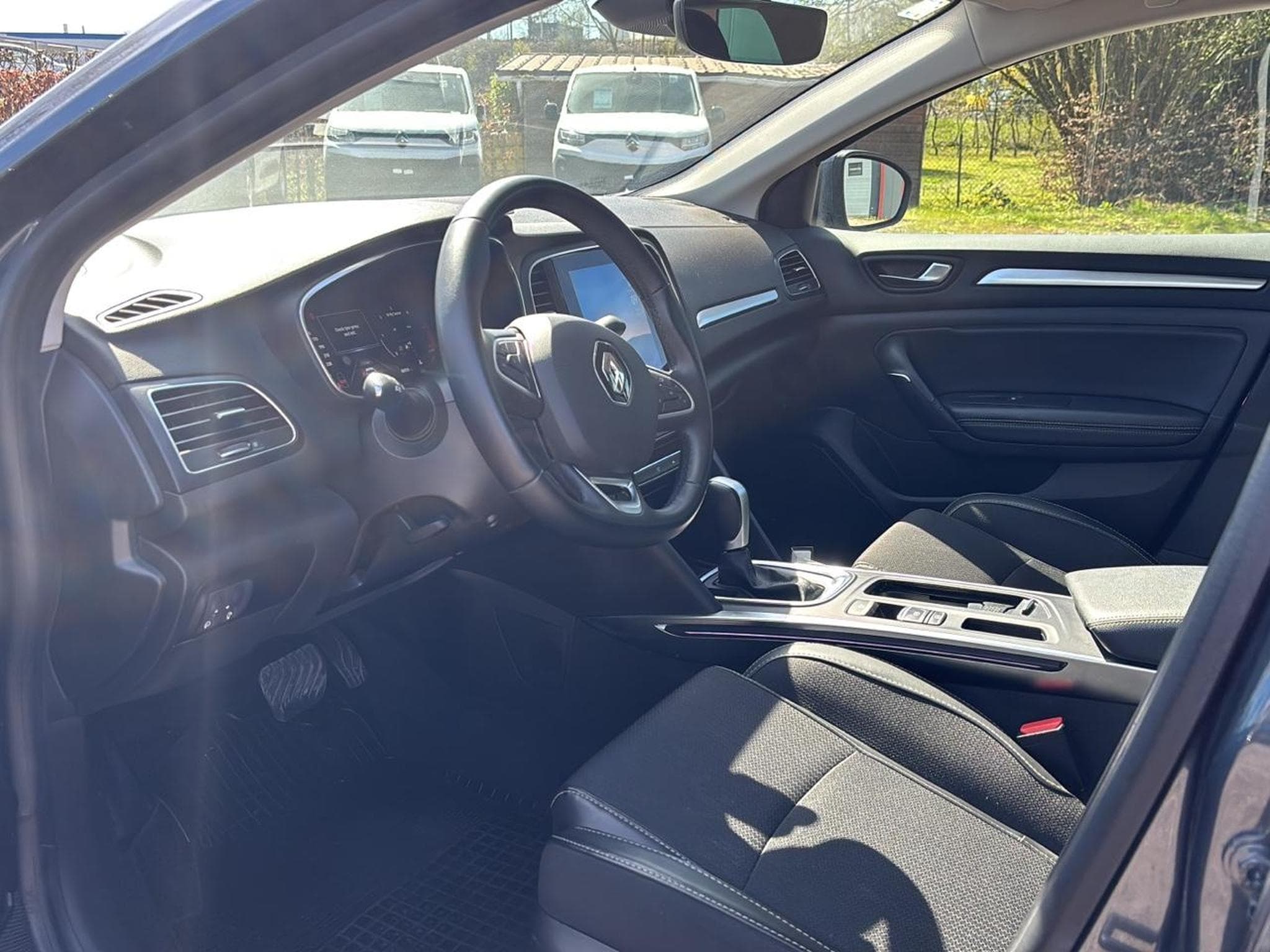 Renault MEGANE IV 1.5 BLUE DCI 115 TECHNO EDC (2023) - Foto 11