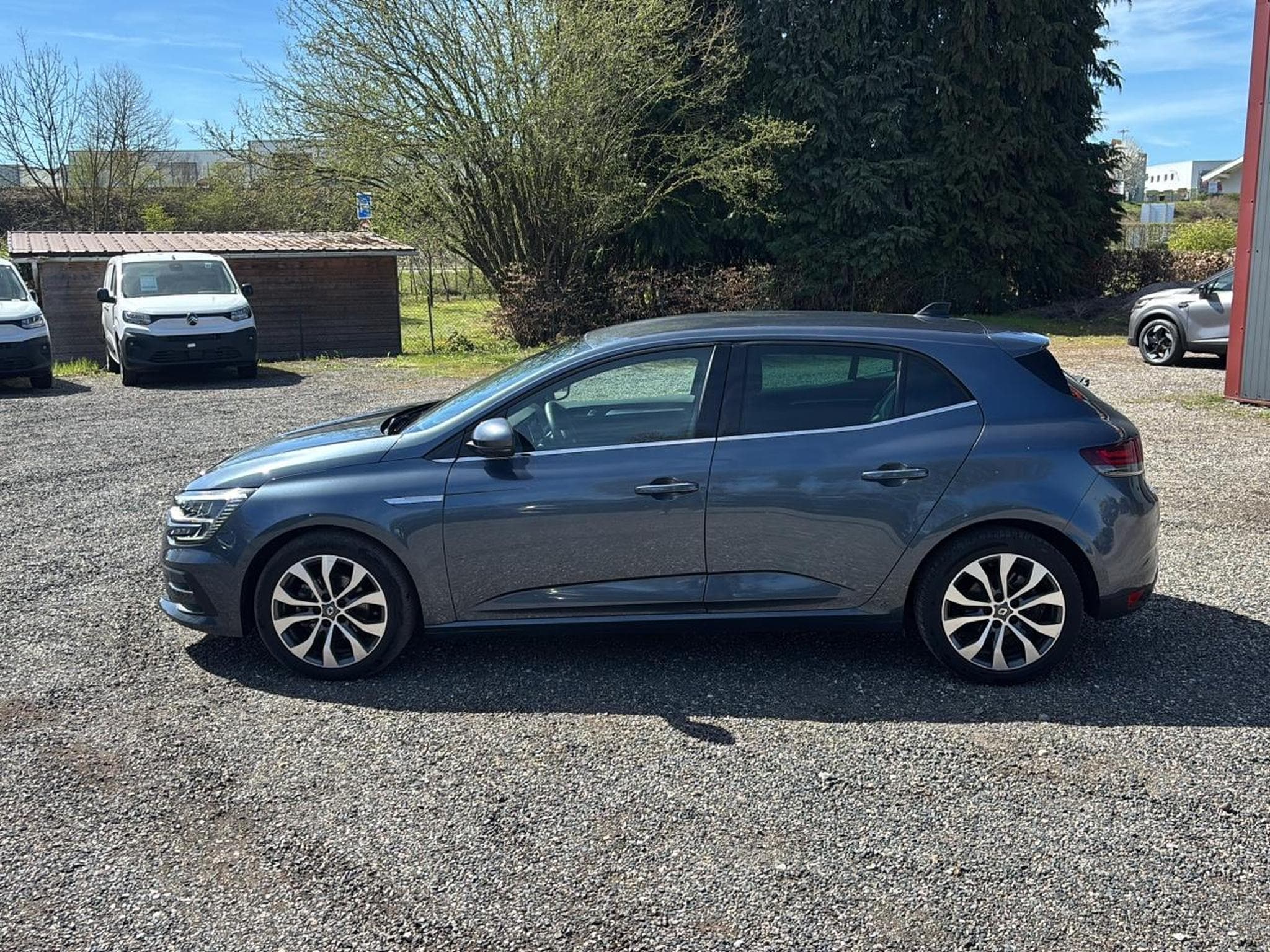Renault MEGANE IV 1.5 BLUE DCI 115 TECHNO EDC (2023) - Foto 8