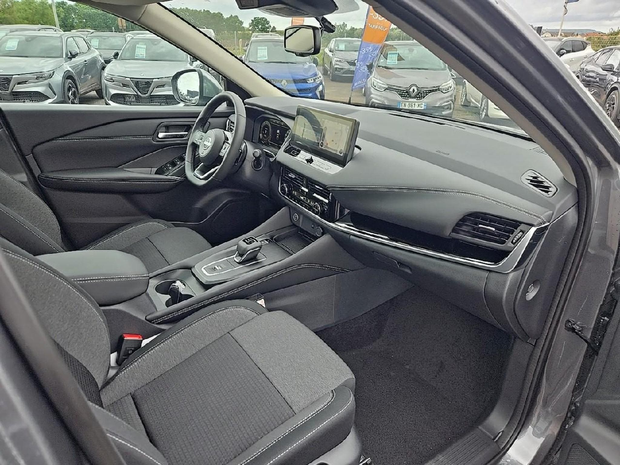 Nissan QASHQAI 1.3 MILD HYBRID 158 N-CONNECTA XTRONIC (2023) - Photo 11