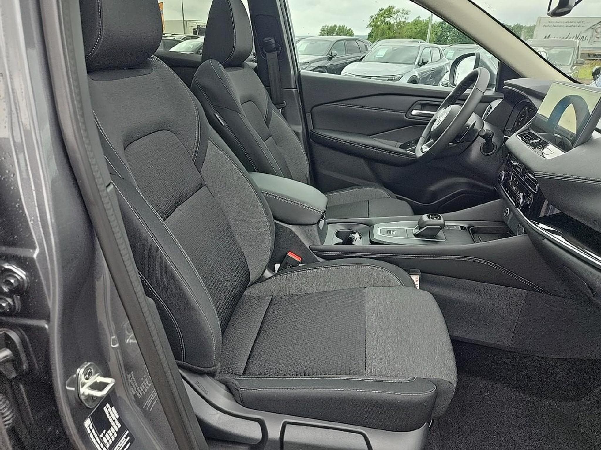 Nissan QASHQAI 1.3 MILD HYBRID 158 N-CONNECTA XTRONIC (2023) - Photo 12
