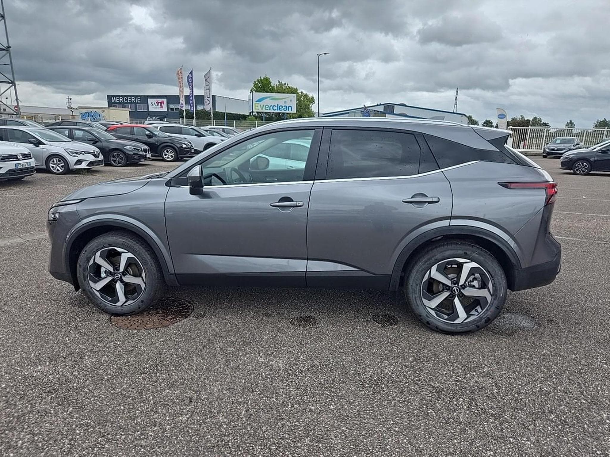 Nissan QASHQAI 1.3 MILD HYBRID 158 N-CONNECTA XTRONIC (2023) - Photo 8
