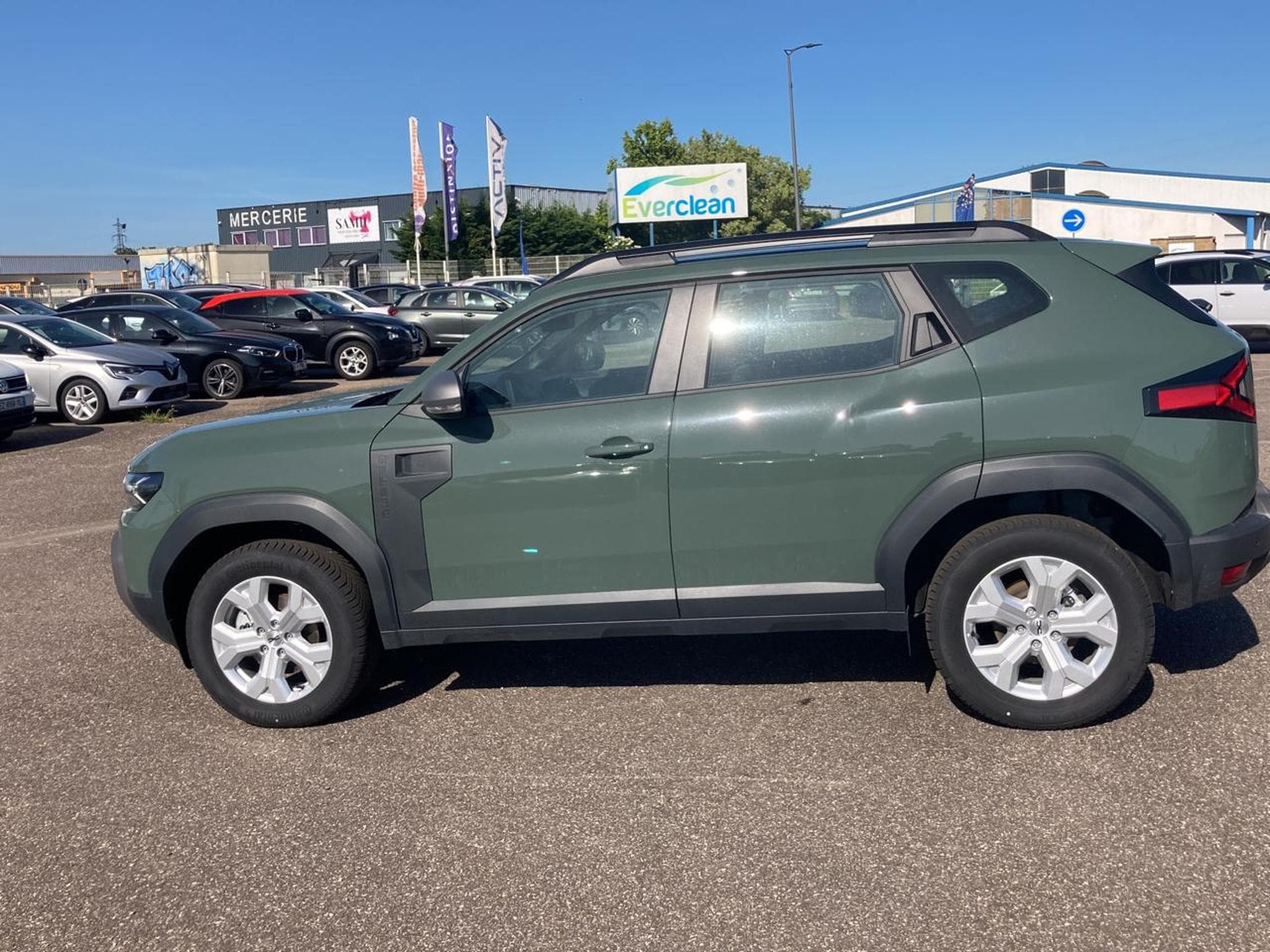 Dacia DUSTER 1.2 HYBRID-G 150 EXPRESSION 4X4 (2026) - Photo 8