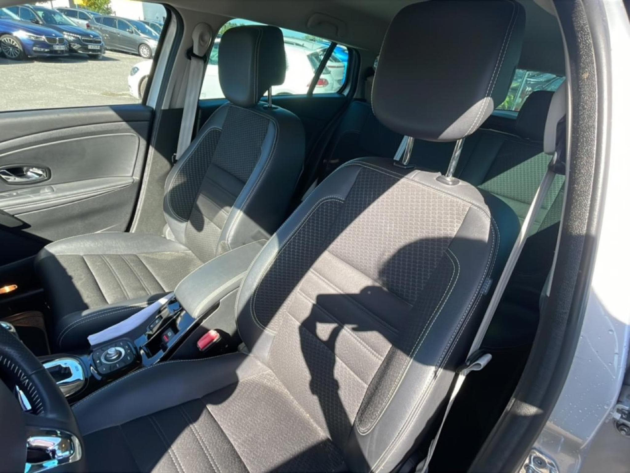 Renault MEGANE III ESTATE 1.5 DCI 110 BOSE EDC (2015) - Photo 13