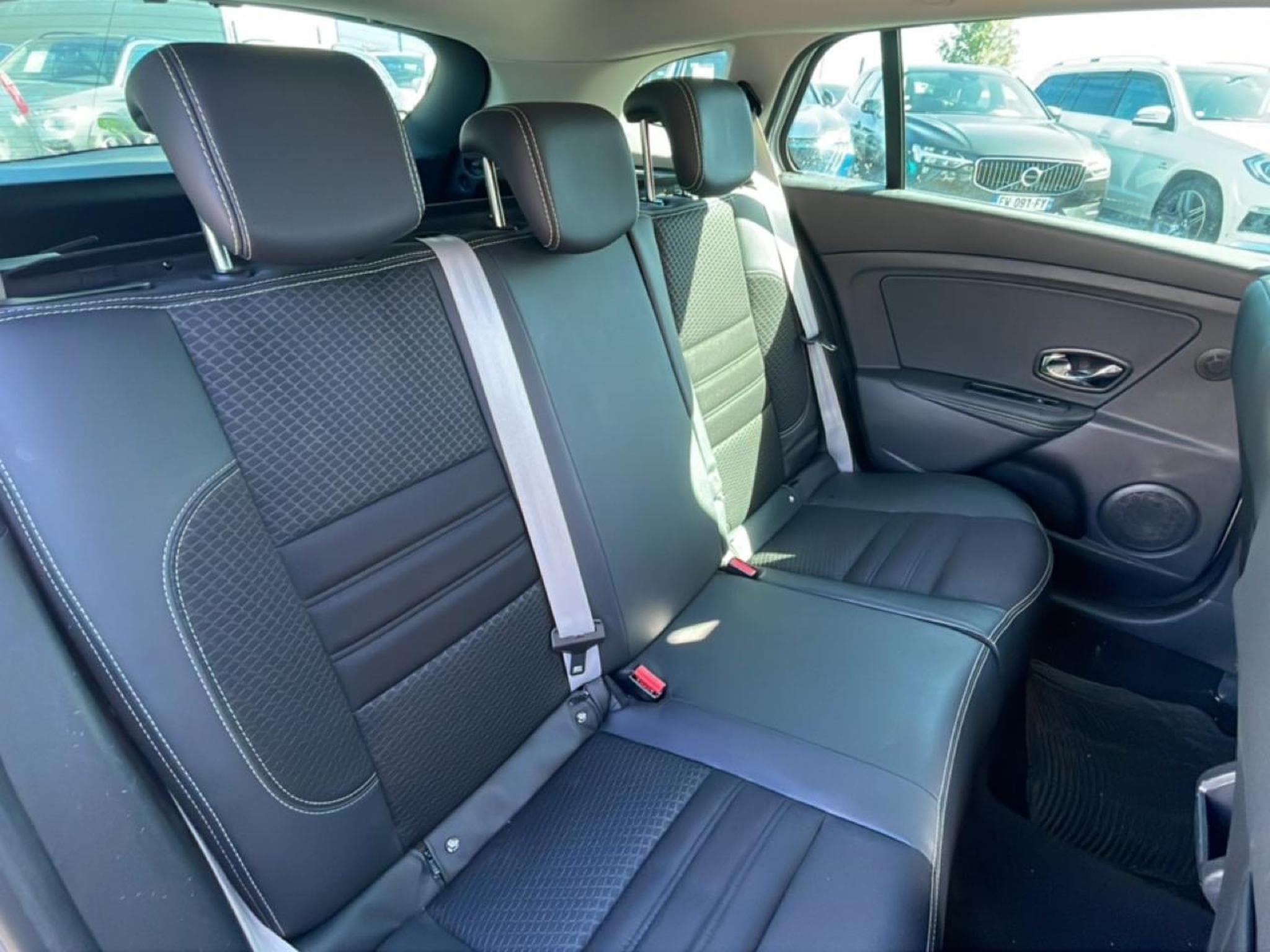 Renault MEGANE III ESTATE 1.5 DCI 110 BOSE EDC (2015) - Photo 16