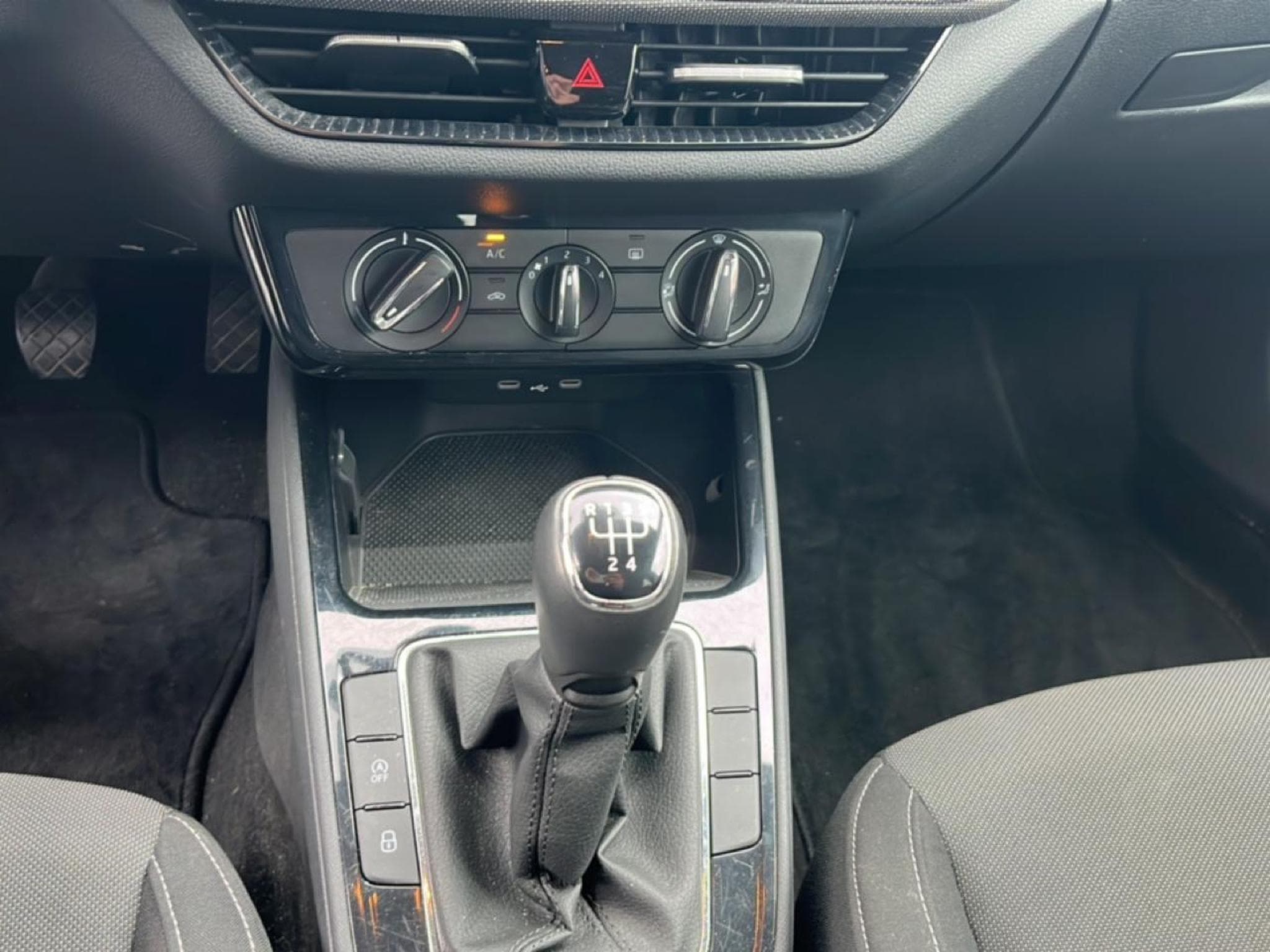 Skoda FABIA 1.0 TSI EVO2 95 SELECTION (2025) - Photo 15