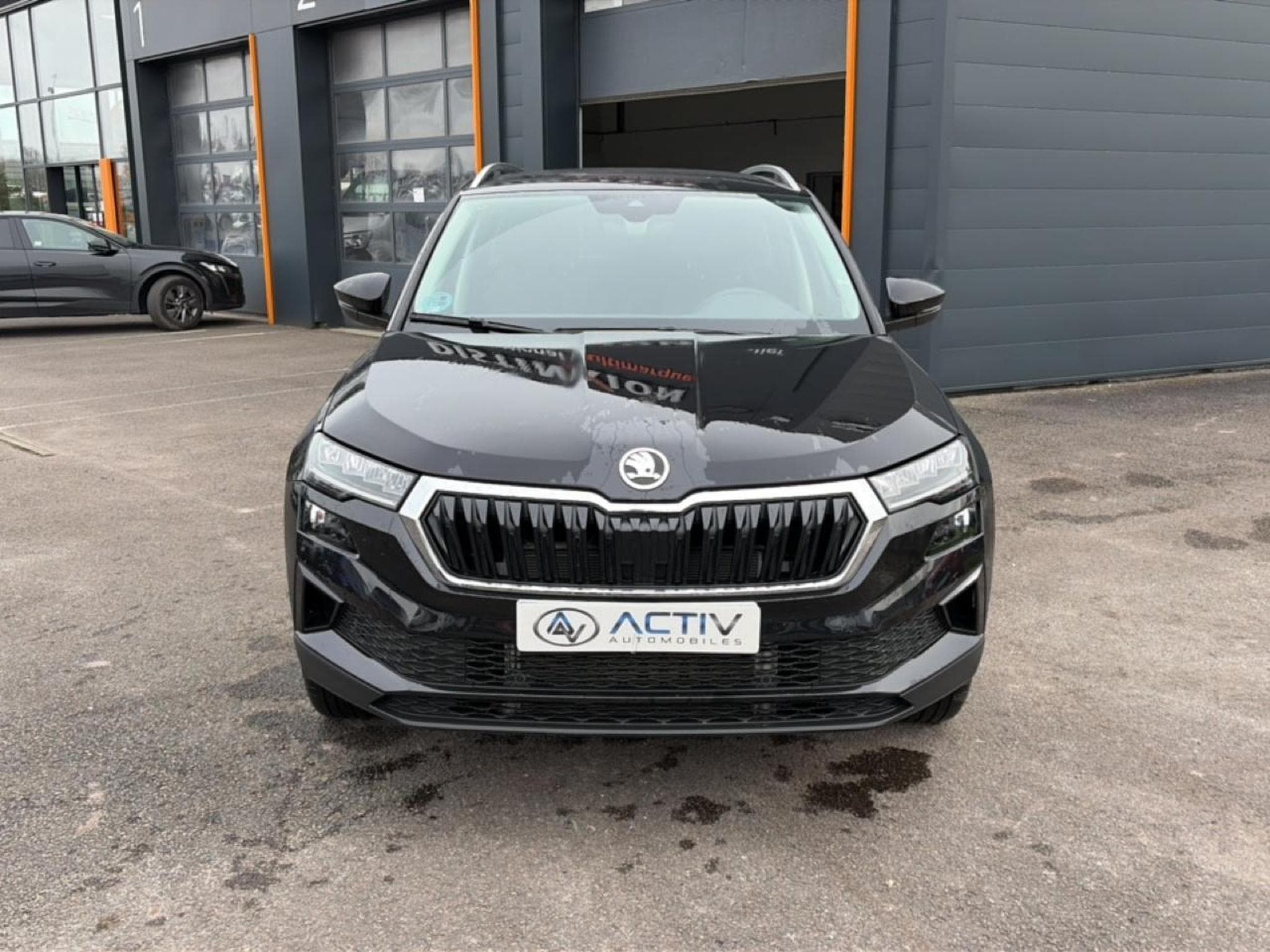 Skoda KAROQ 1.5 TSI 150 SELECTION DSG7 (2025) - Foto 2