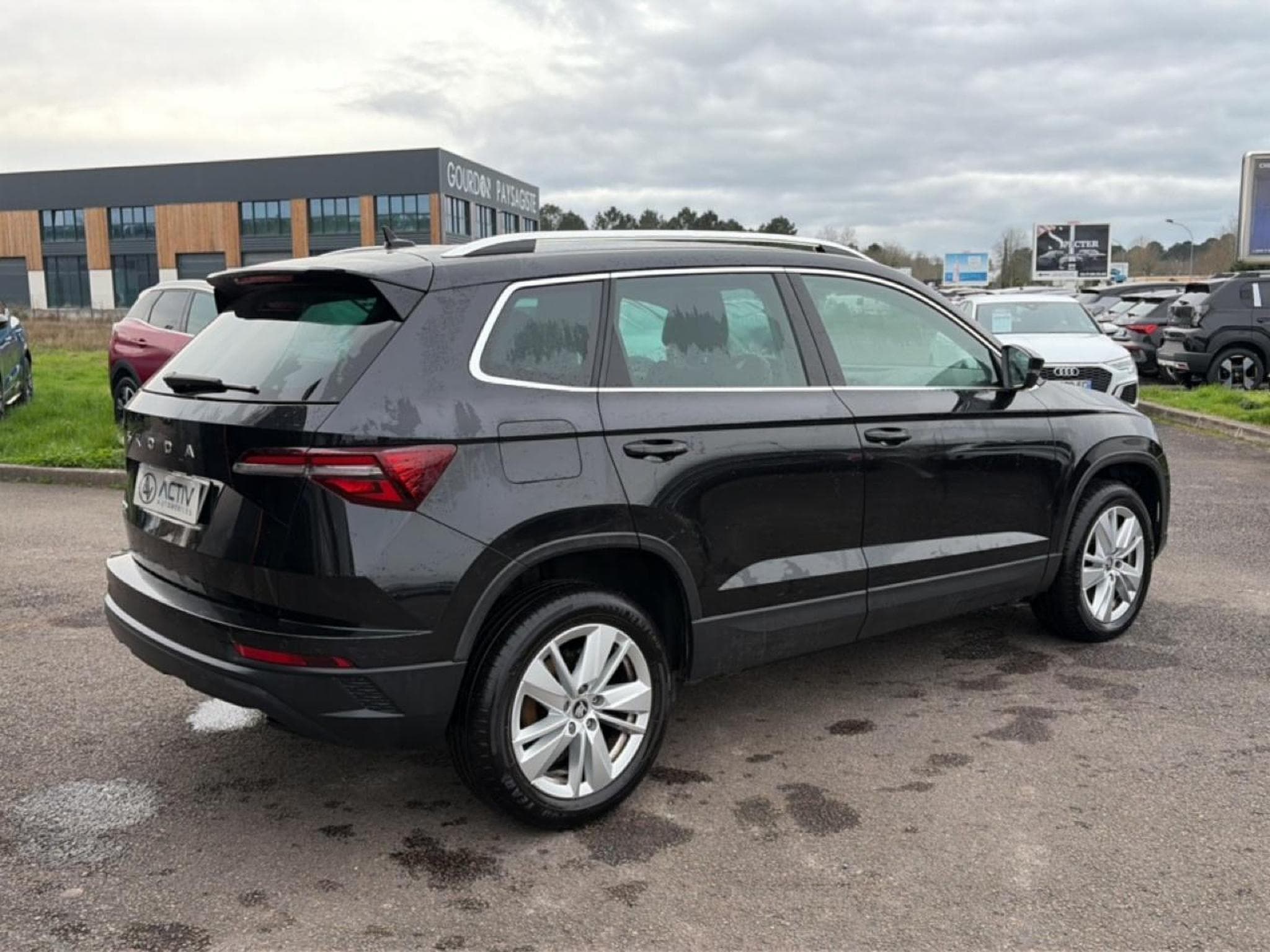 Skoda KAROQ 1.5 TSI 150 SELECTION DSG7 (2025) - Foto 5