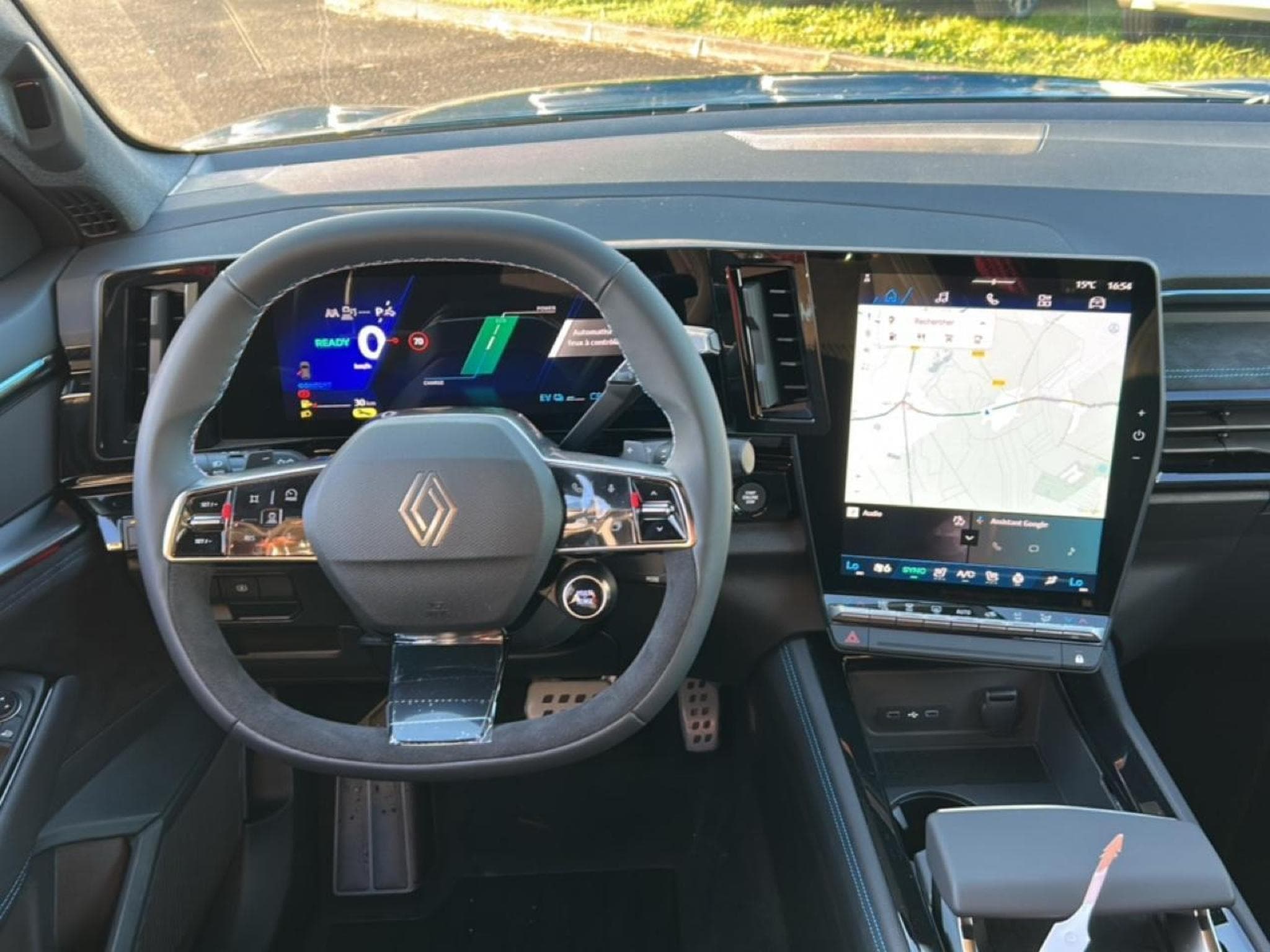 Renault AUSTRAL 1.2 E-TECH FULL HYBRID 200 ESPRIT ALPINE (2025) - Foto 20