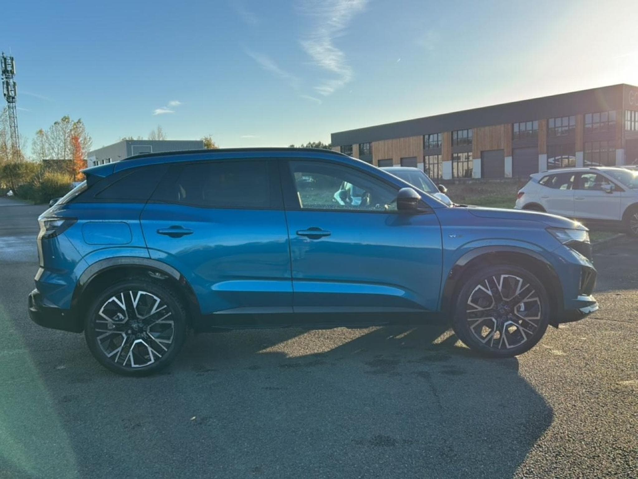 Renault AUSTRAL 1.2 E-TECH FULL HYBRID 200 ESPRIT ALPINE (2025) - Foto 4