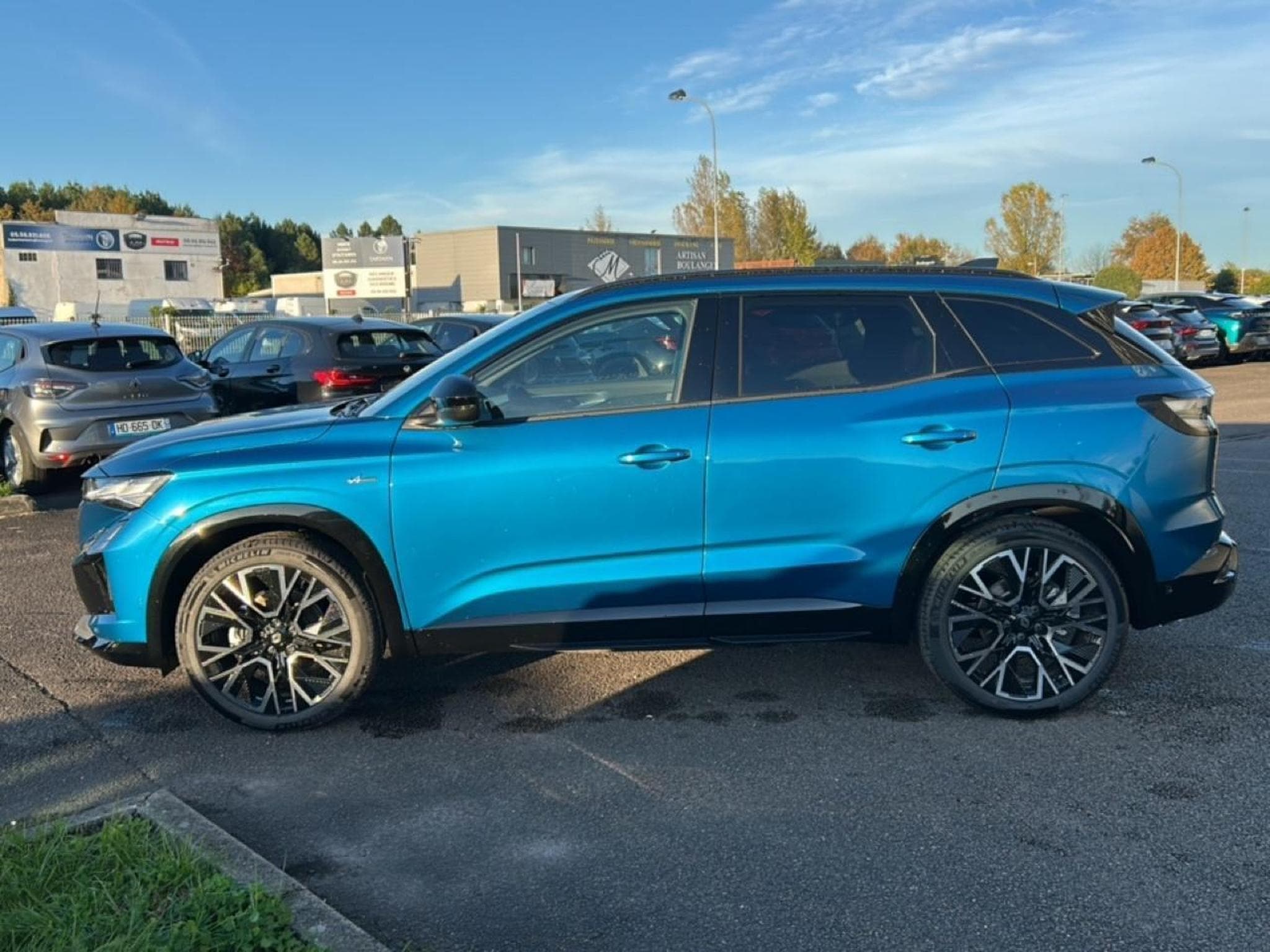Renault AUSTRAL 1.2 E-TECH FULL HYBRID 200 ESPRIT ALPINE (2025) - Foto 8