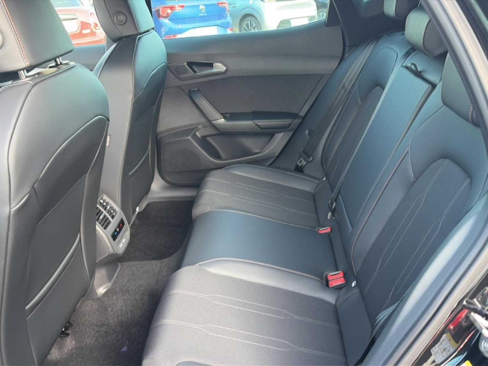 Cupra FORMENTOR 2.0 TDI 150 V DSG7 (2026) - Foto 12