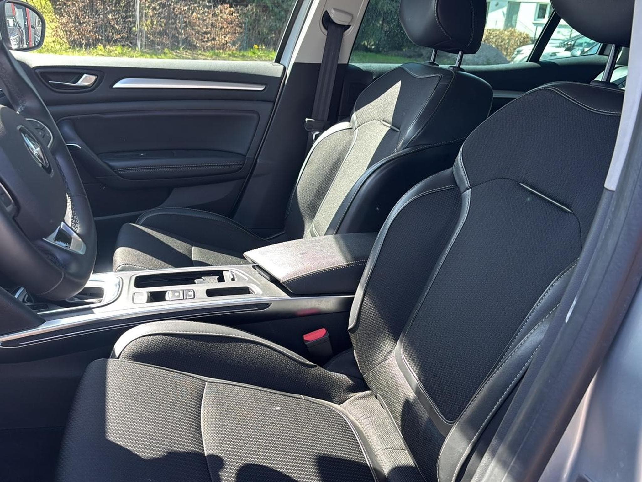 Renault MEGANE IV 1.5 BLUE DCI 115 TECHNO EDC (2023) - Foto 12