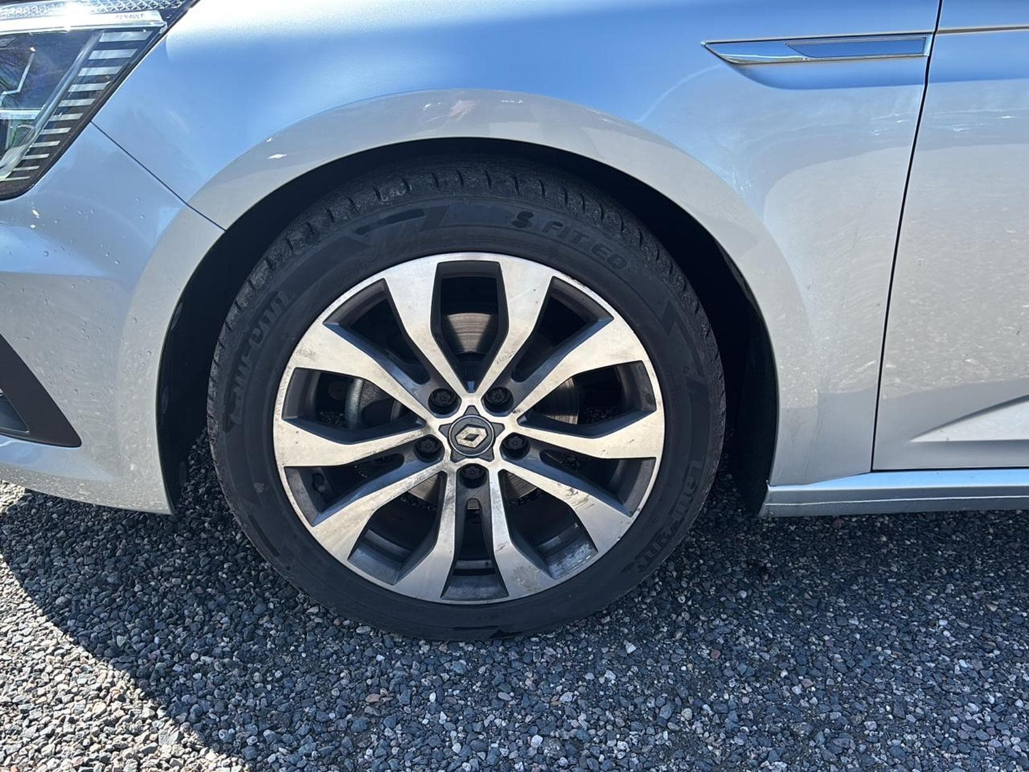 Renault MEGANE IV 1.5 BLUE DCI 115 TECHNO EDC (2023) - Foto 9