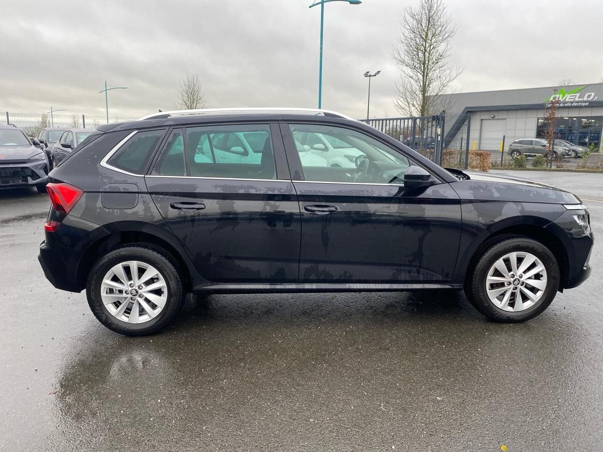 Skoda KAMIQ 1.0 TSI 116 SELECTION DSG7 (2025) - Foto 4