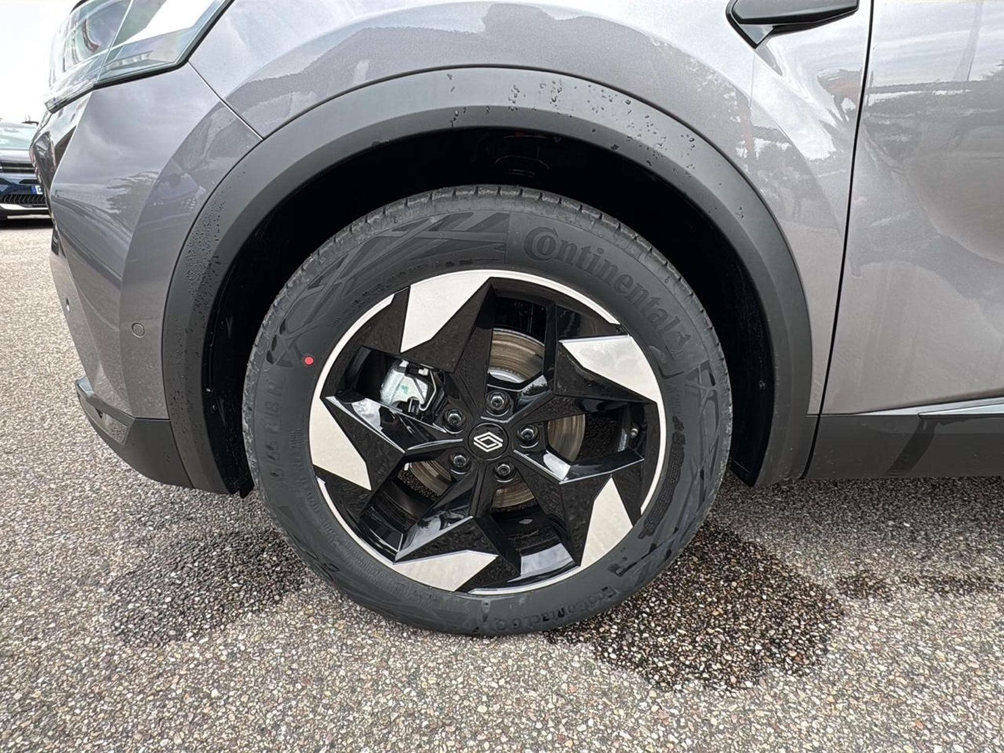 Renault CAPTUR II 1.6 E-TECH HYBRIDE 145 TECHNO (2025) - Foto 18