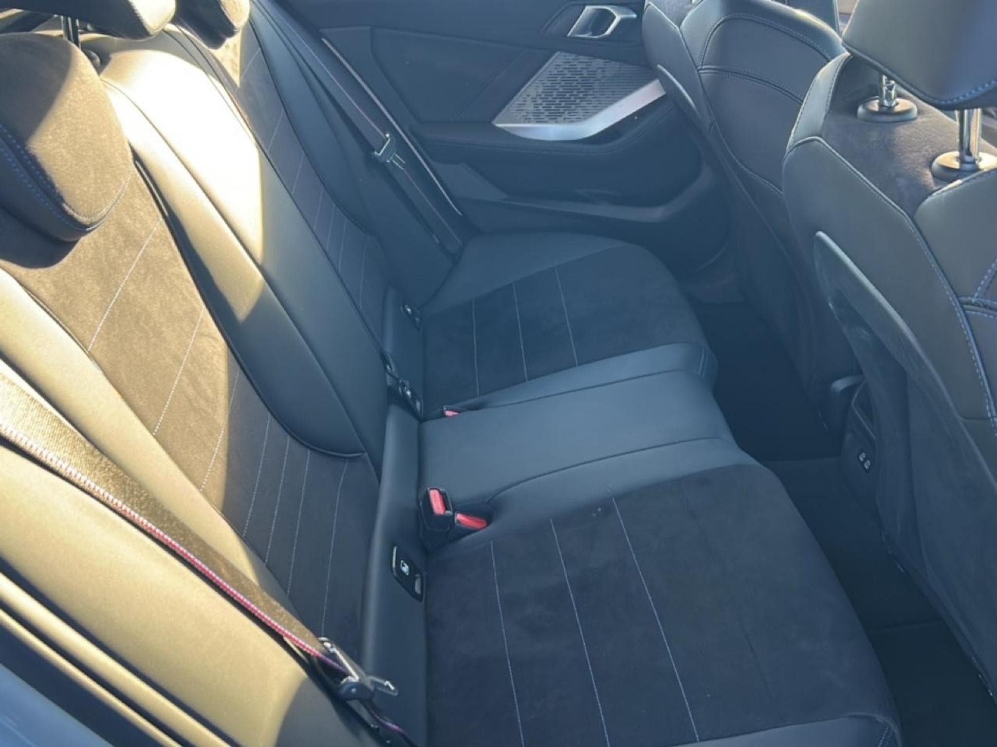 Bmw SERIE 1 (F40) 118D 150 EDITION M SPORT PRO DKG7 (2025) - Photo 17