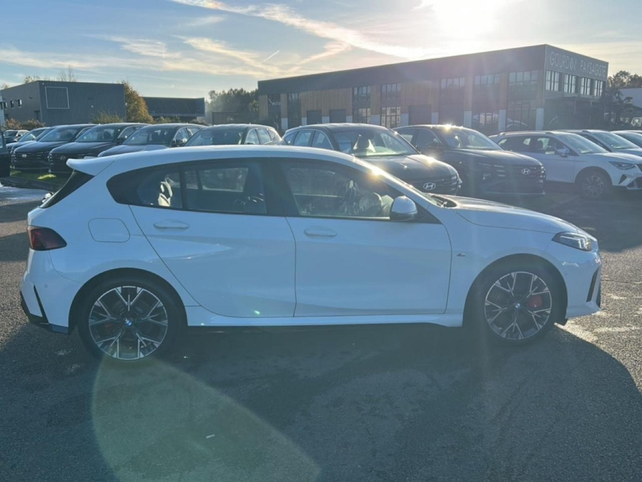 Bmw SERIE 1 (F40) 118D 150 EDITION M SPORT PRO DKG7 (2025) - Photo 4