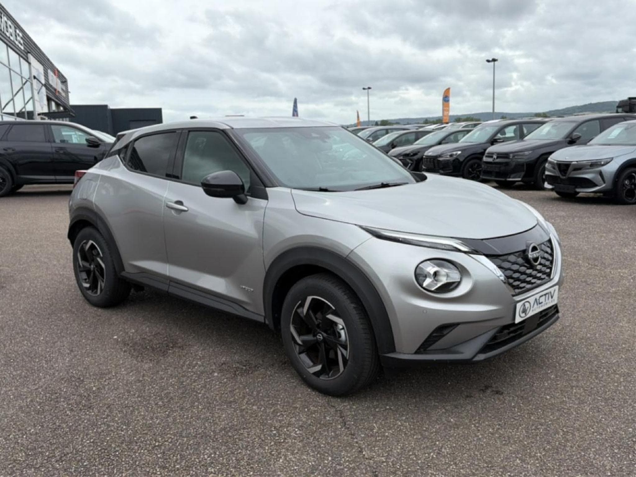 Nissan JUKE 1.6 HYBRID 143 N-CONNECTA (2023) - Photo 3