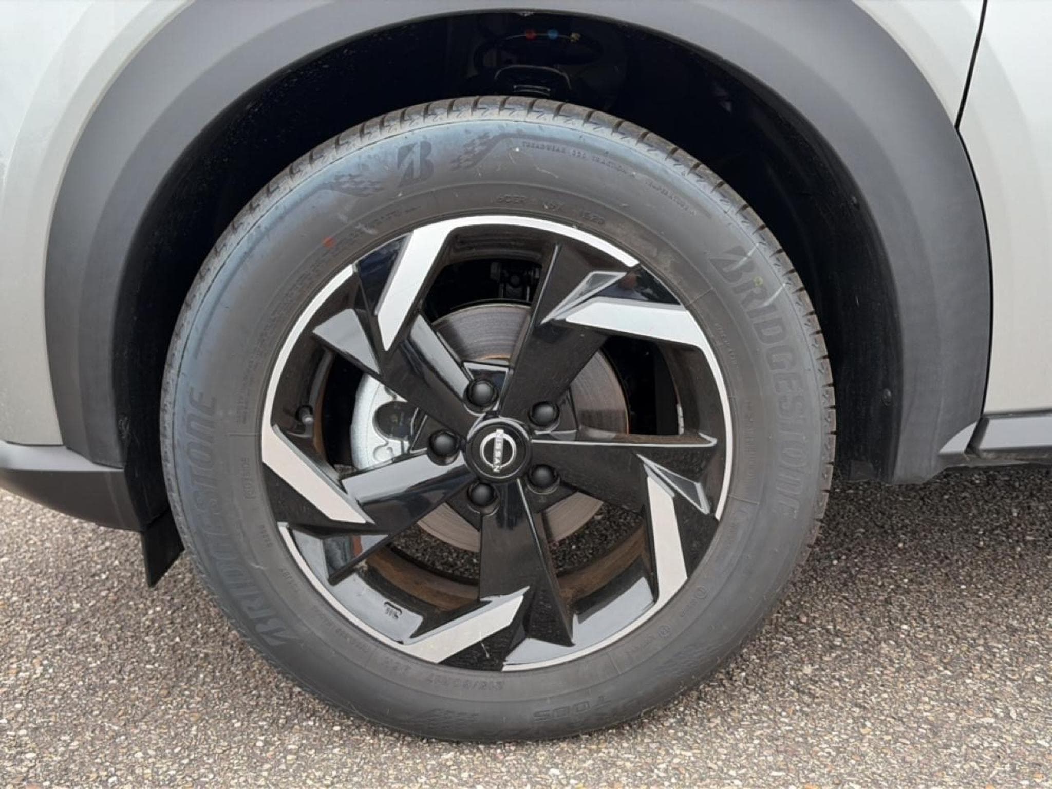 Nissan JUKE 1.6 HYBRID 143 N-CONNECTA (2023) - Photo 9