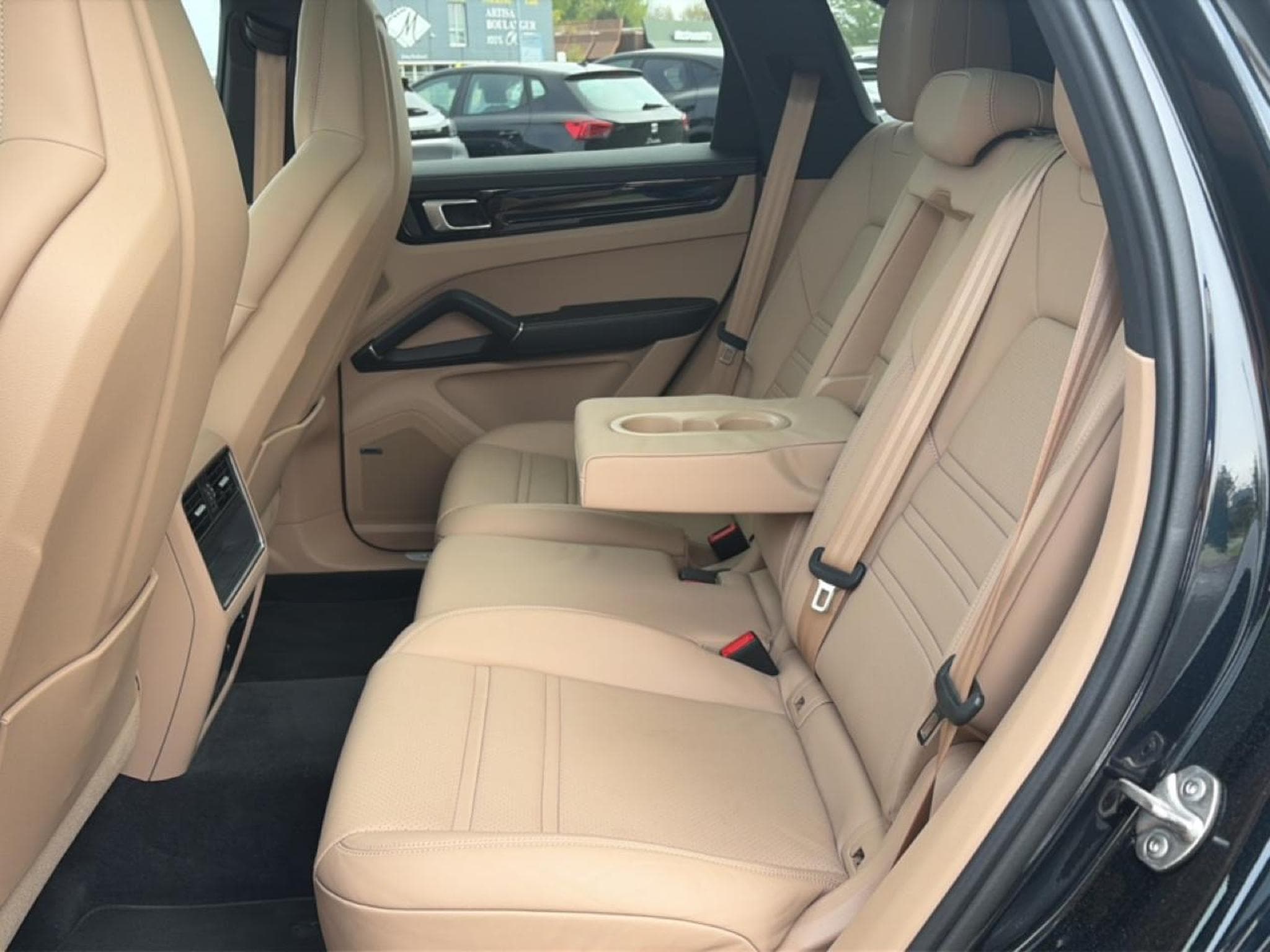 Porsche CAYENNE (9YA) 3.0 V6 462 E-HYBRID PLATINUM EDITION (2023) - Photo 13
