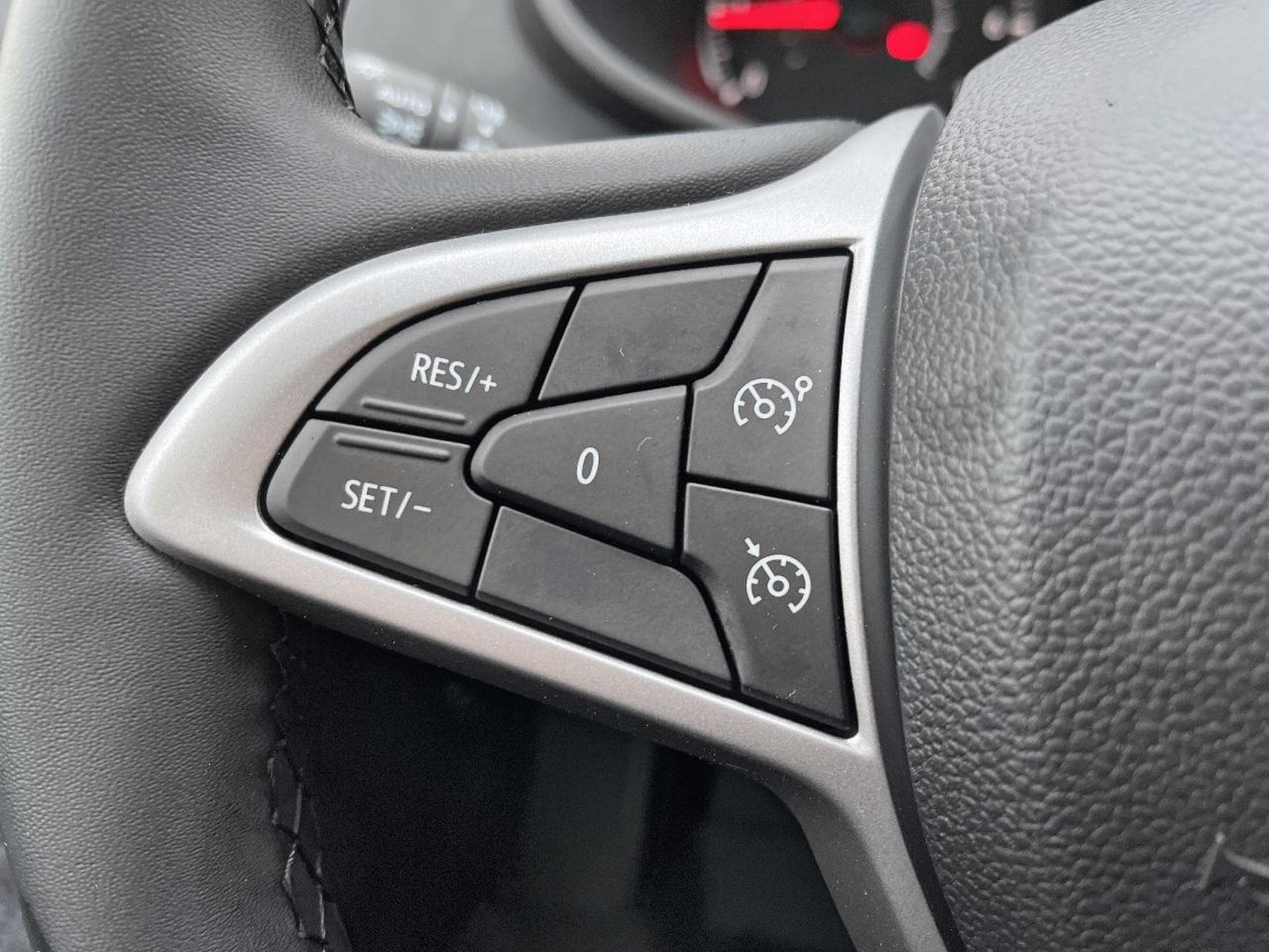 Dacia JOGGER 1.0 TCE 110 EXTREME 7 PLACES (2025) - Photo 12