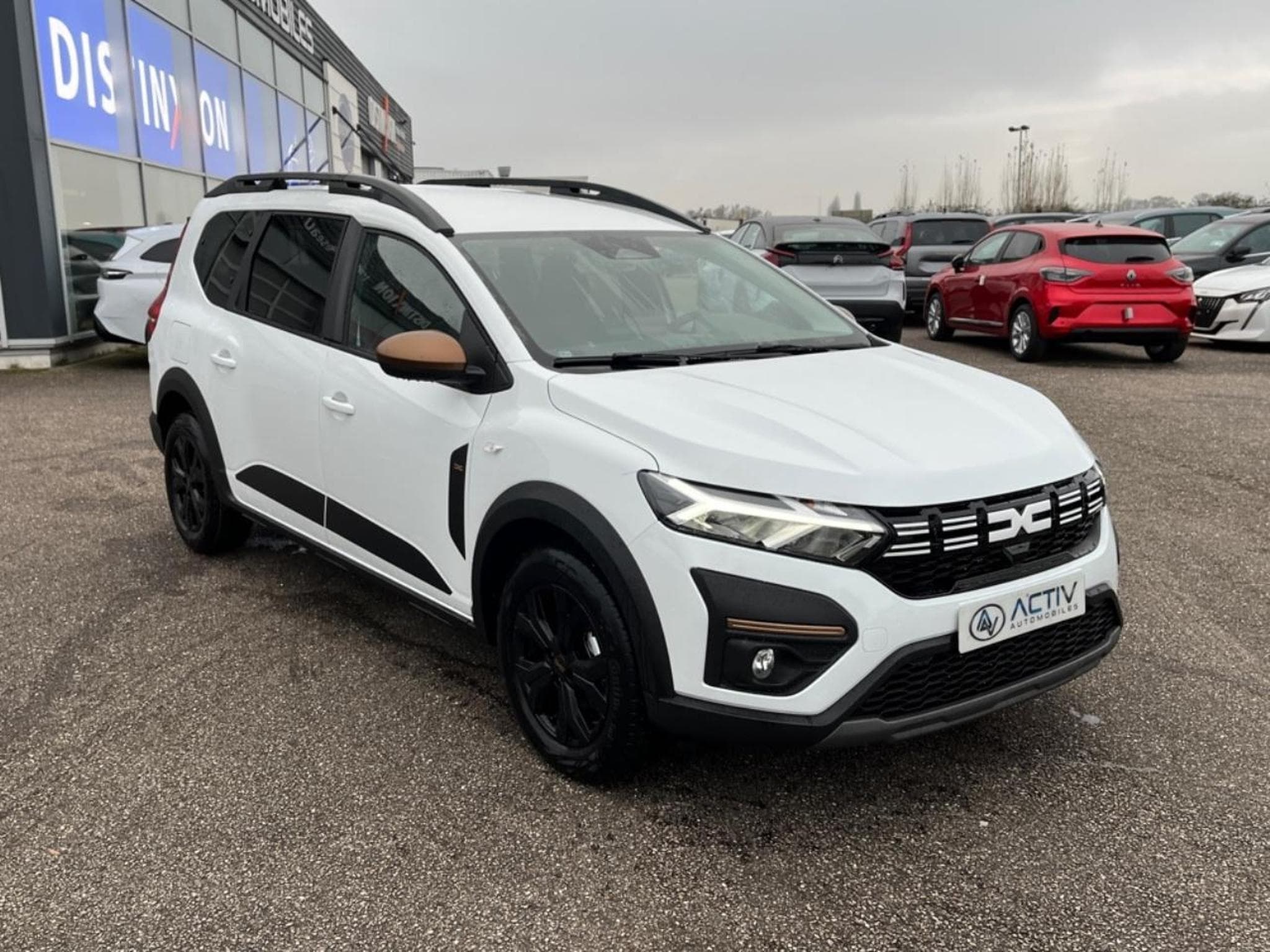 Dacia JOGGER 1.0 TCE 110 EXTREME 7 PLACES (2025) - Photo 3