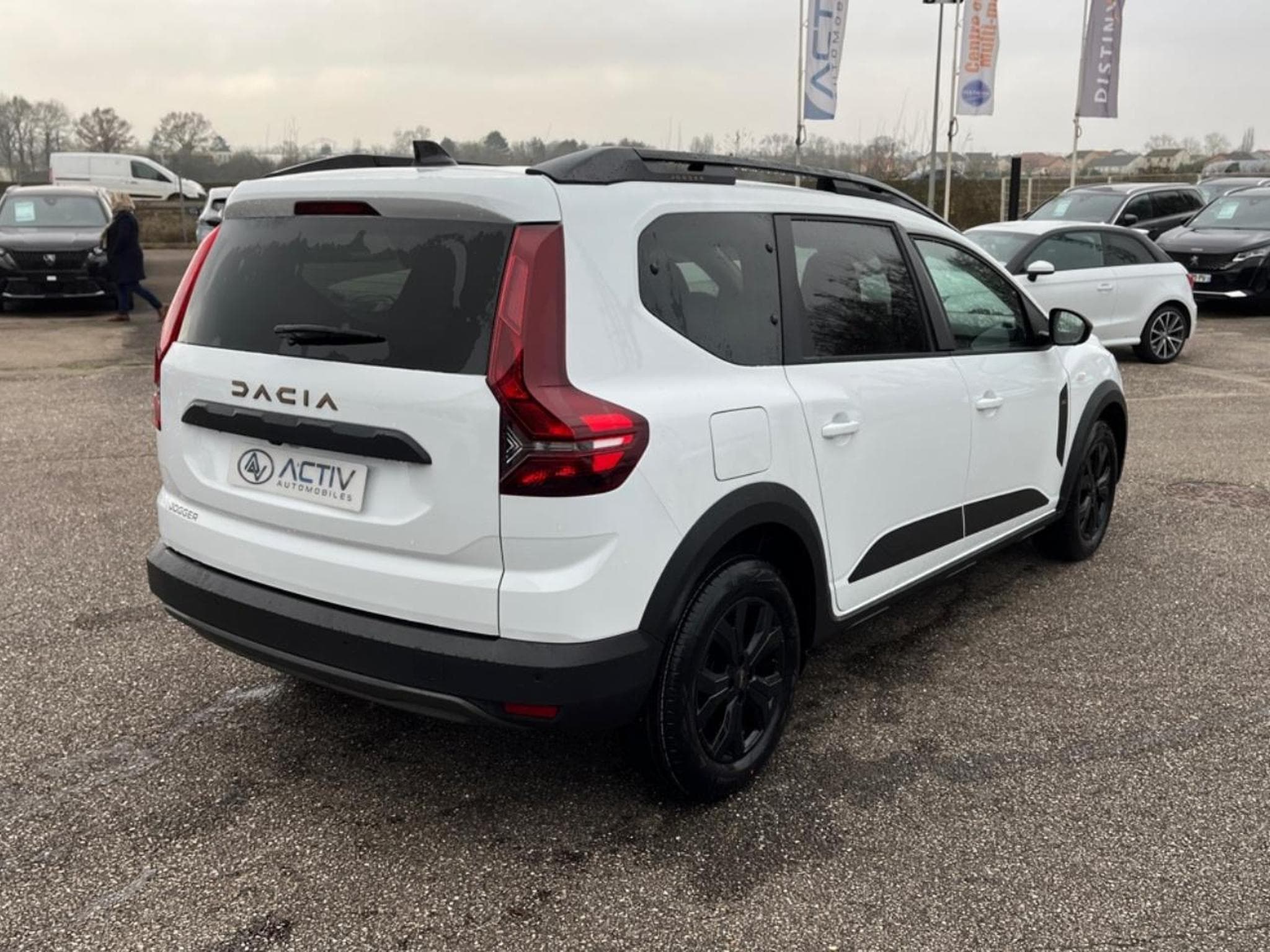 Dacia JOGGER 1.0 TCE 110 EXTREME 7 PLACES (2025) - Photo 5