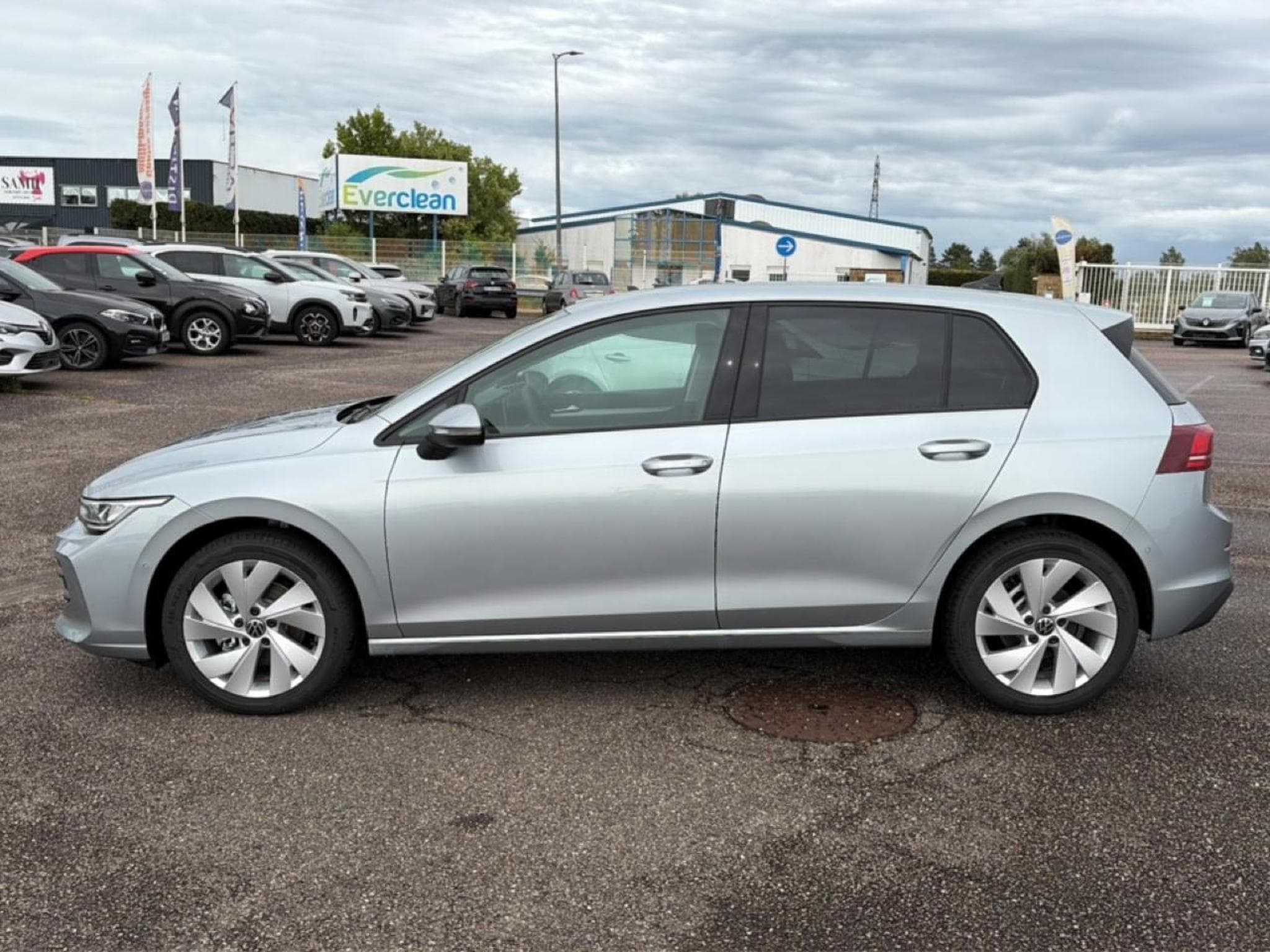 VW GOLF VIII 1.5 ETSI EVO2 116 LIFE DSG7 (2026) - Photo 8