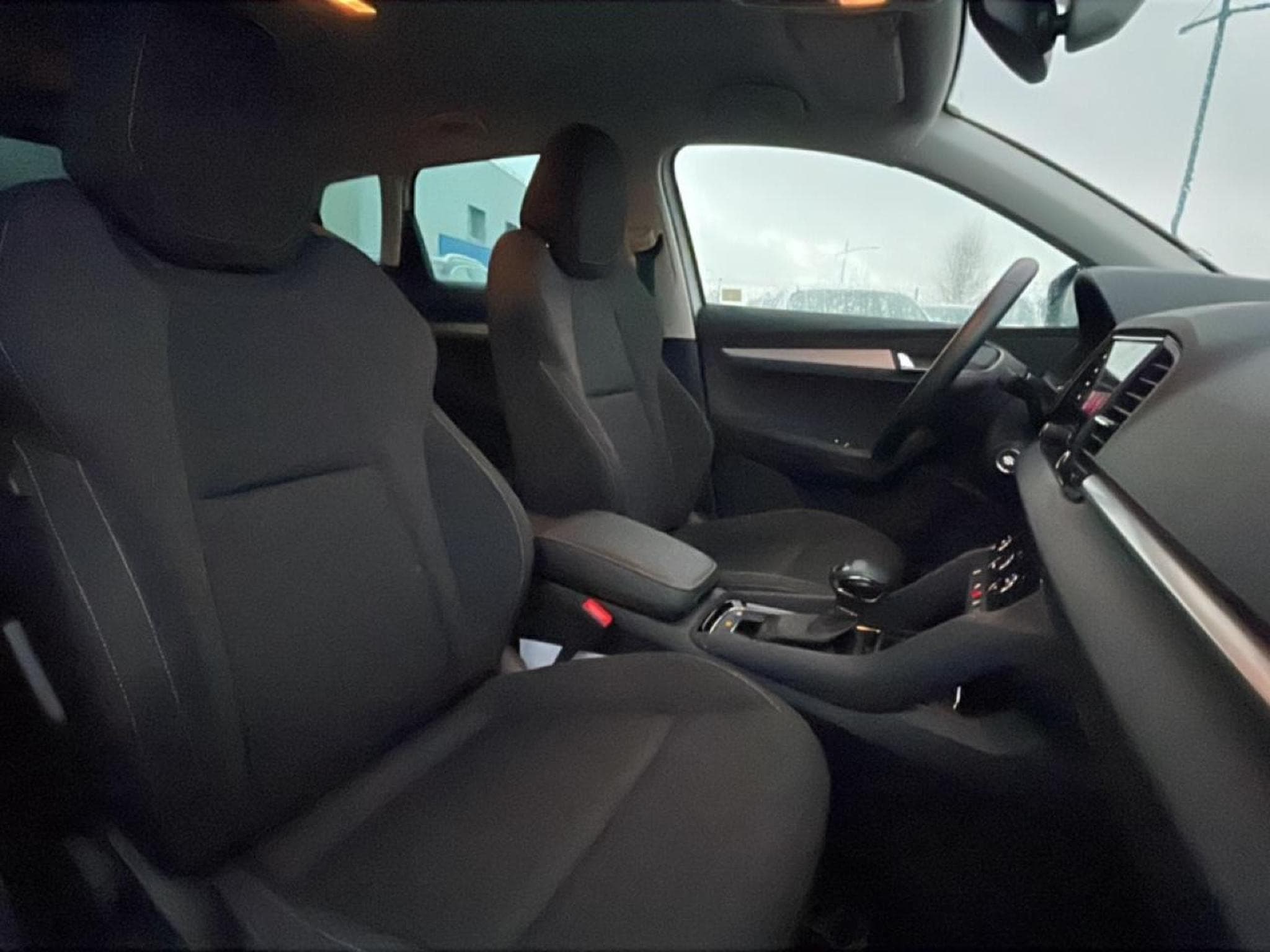 Skoda KAROQ 1.5 TSI 150 SELECTION DSG7 (2025) - Photo 14