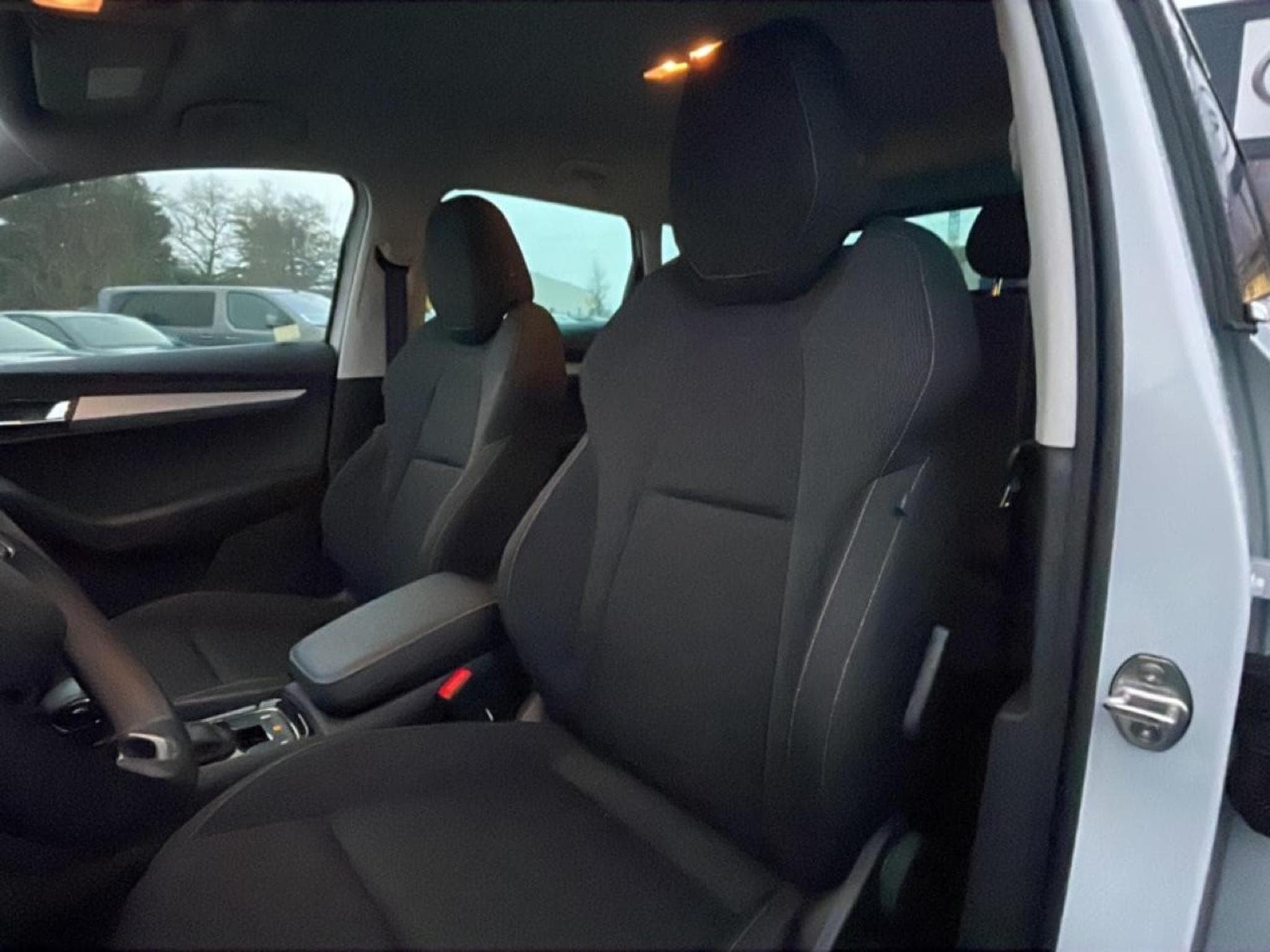 Skoda KAROQ 1.5 TSI 150 SELECTION DSG7 (2025) - Photo 15