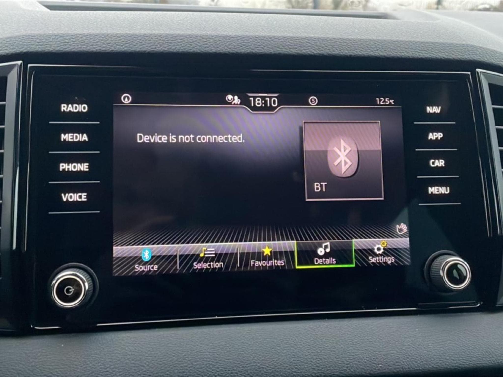 Skoda KAROQ 1.5 TSI 150 SELECTION DSG7 (2025) - Photo 20