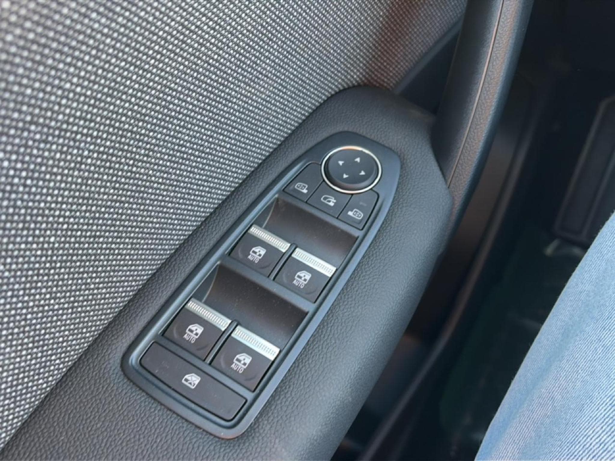 Renault SYMBIOZ 1.8 E-TECH FULL HYBRID 160 TECHNO (2026) - Photo 11